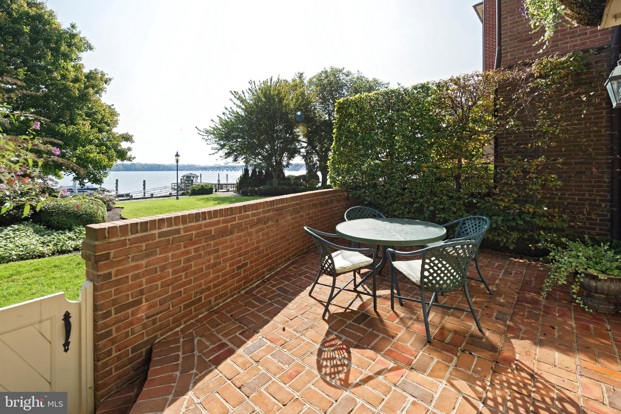 HARBORSIDE - Residential