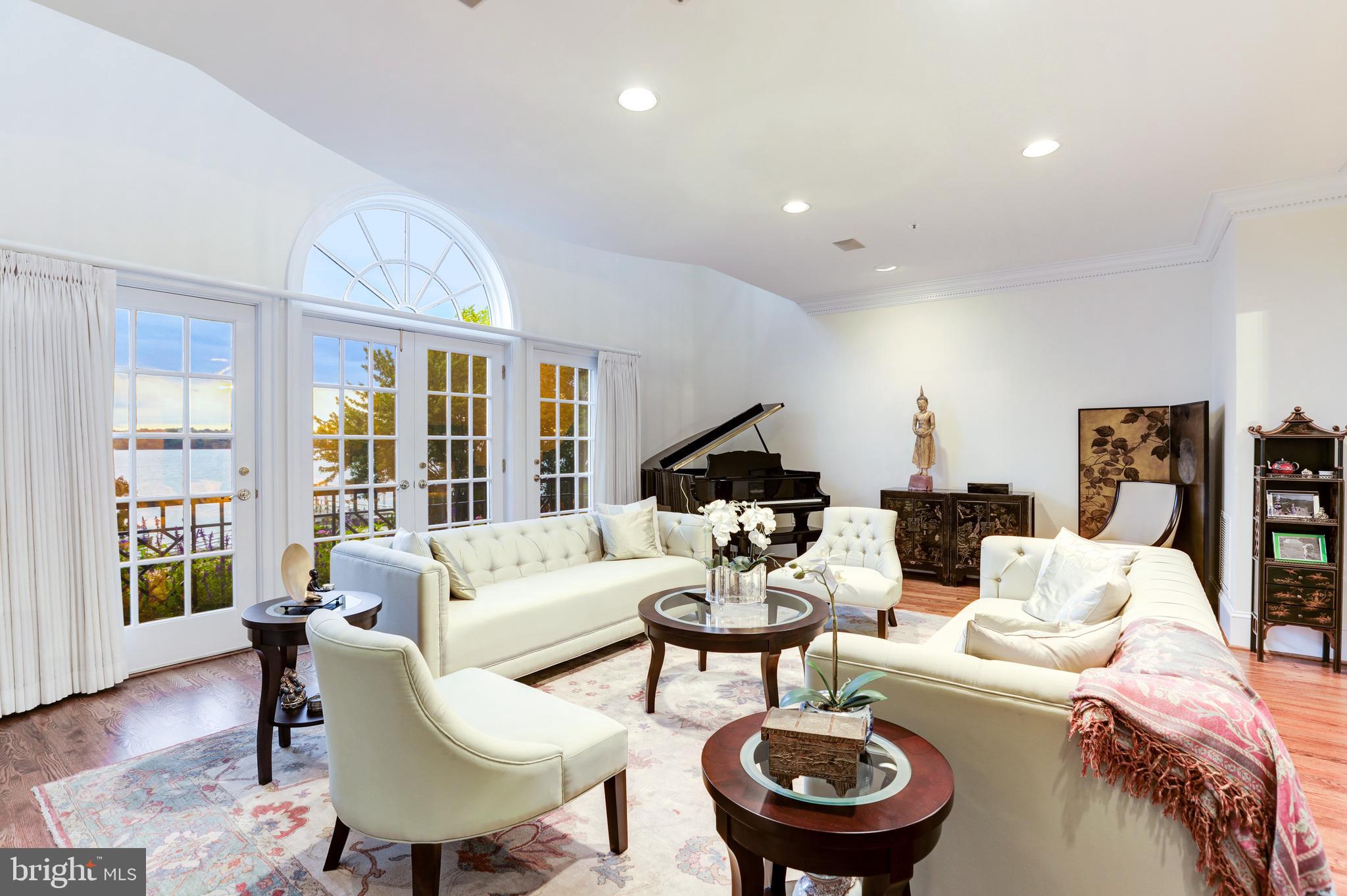 HARBORSIDE - Residential