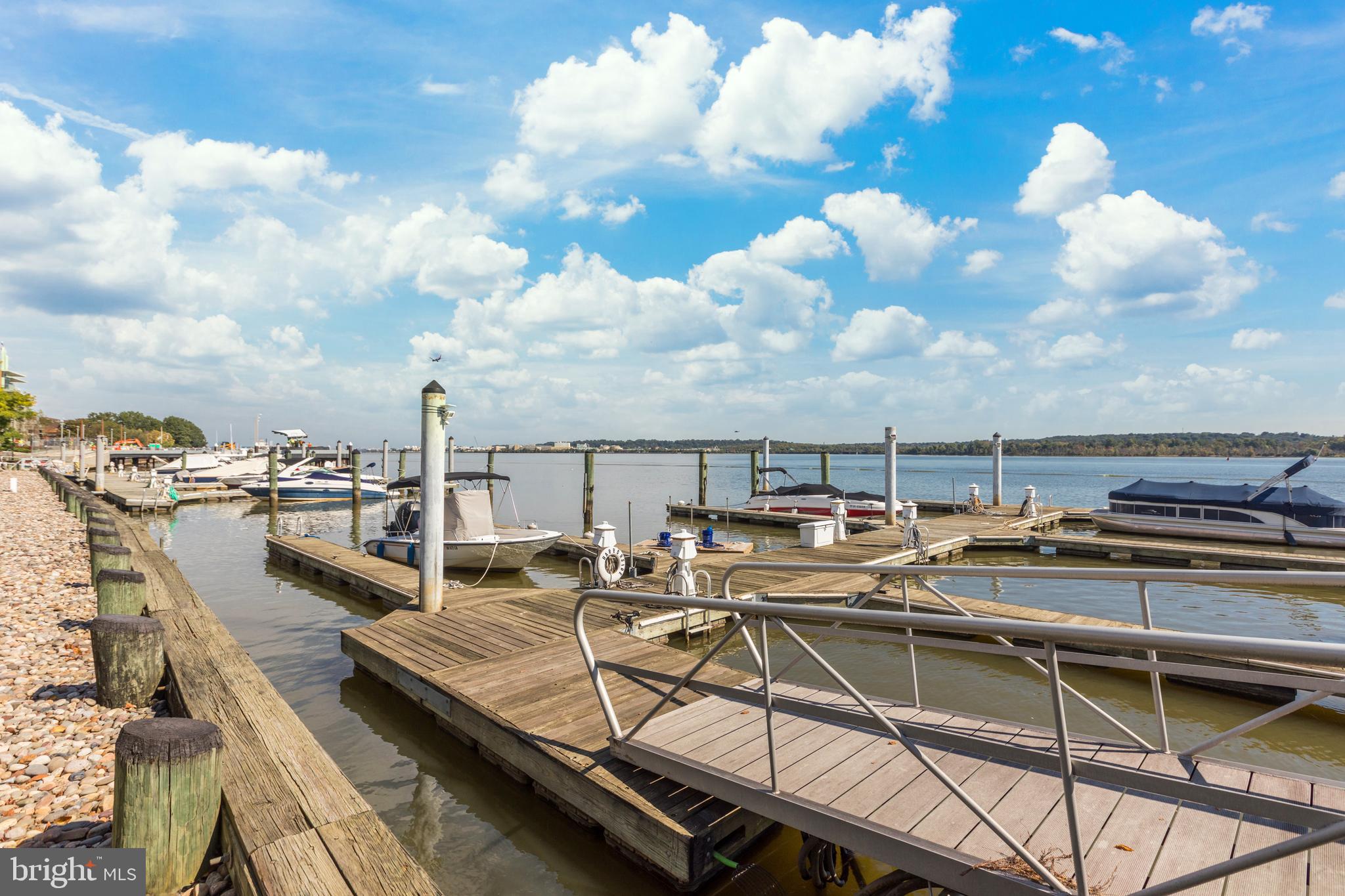 HARBORSIDE - Residential