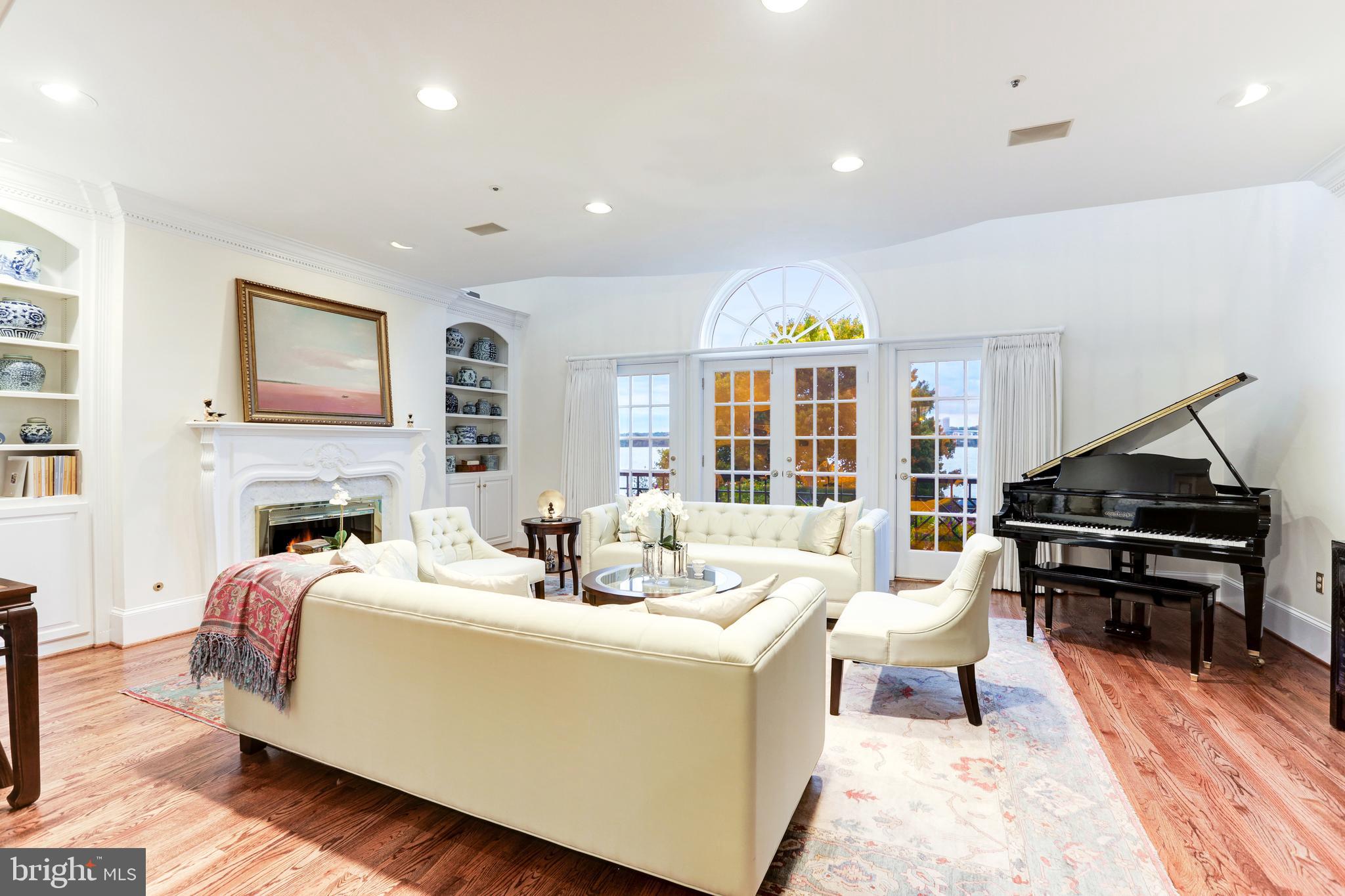 HARBORSIDE - Residential