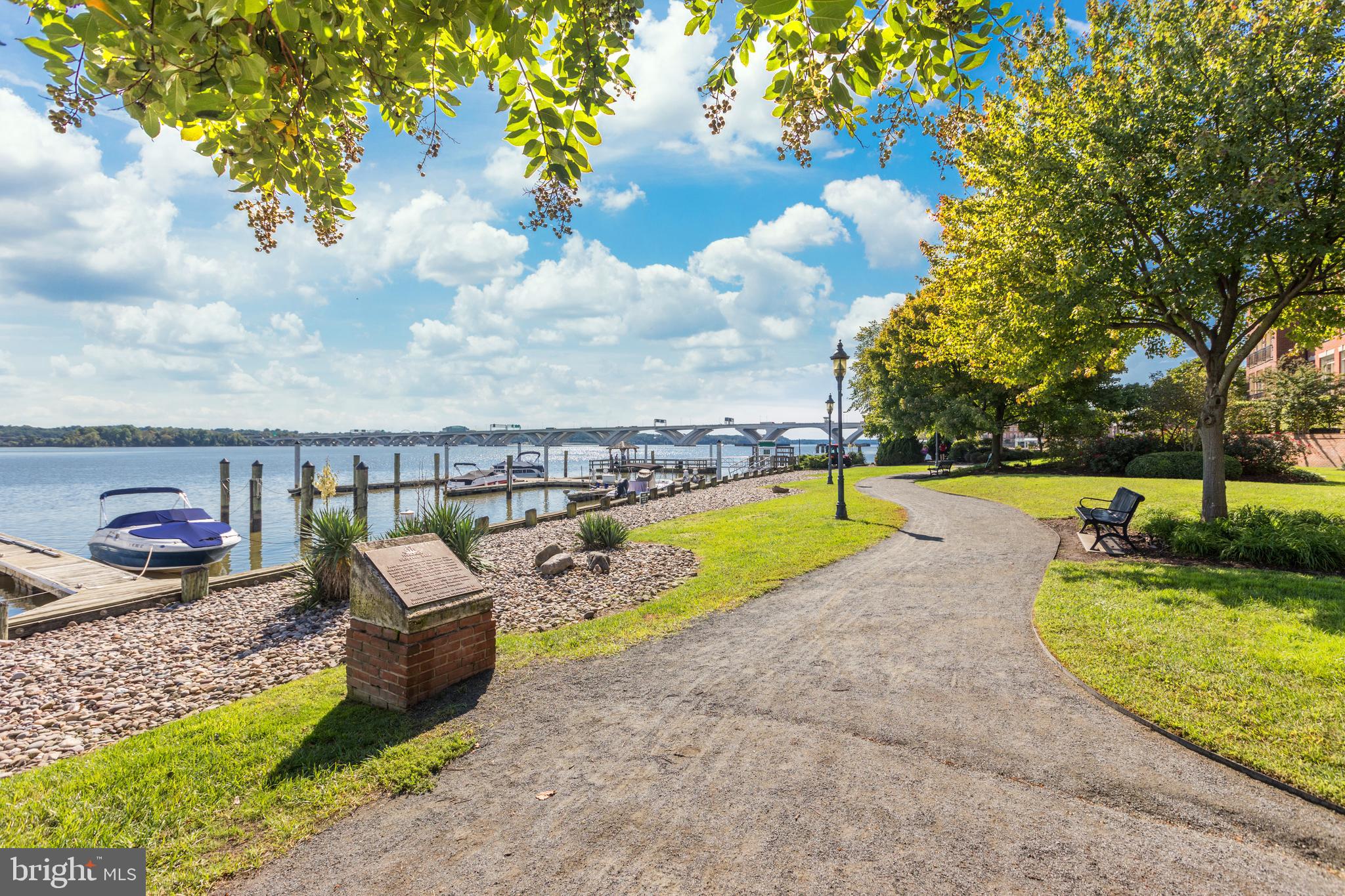 HARBORSIDE - Residential