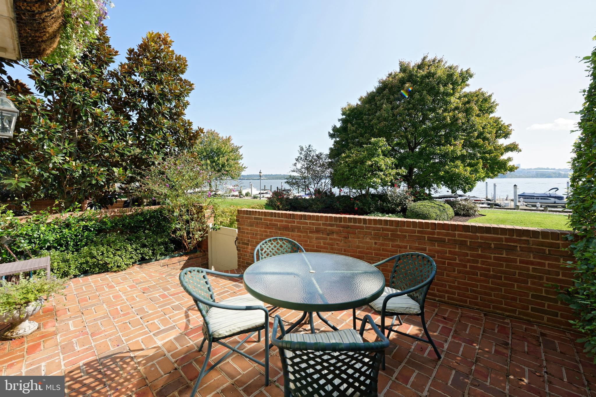 HARBORSIDE - Residential