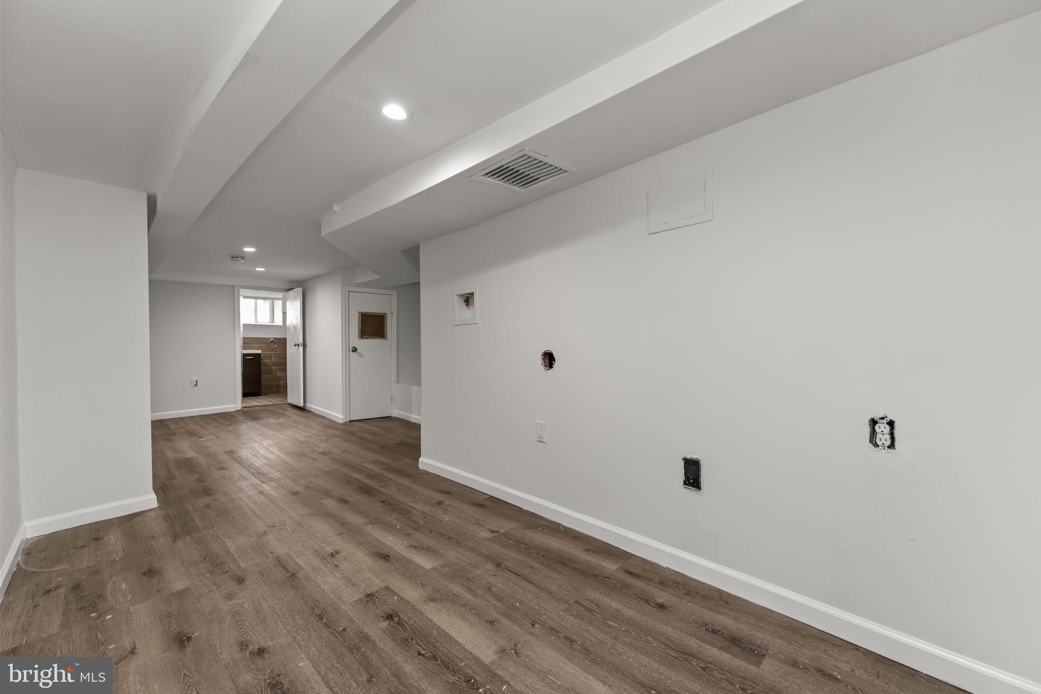 POINT BREEZE - Residential