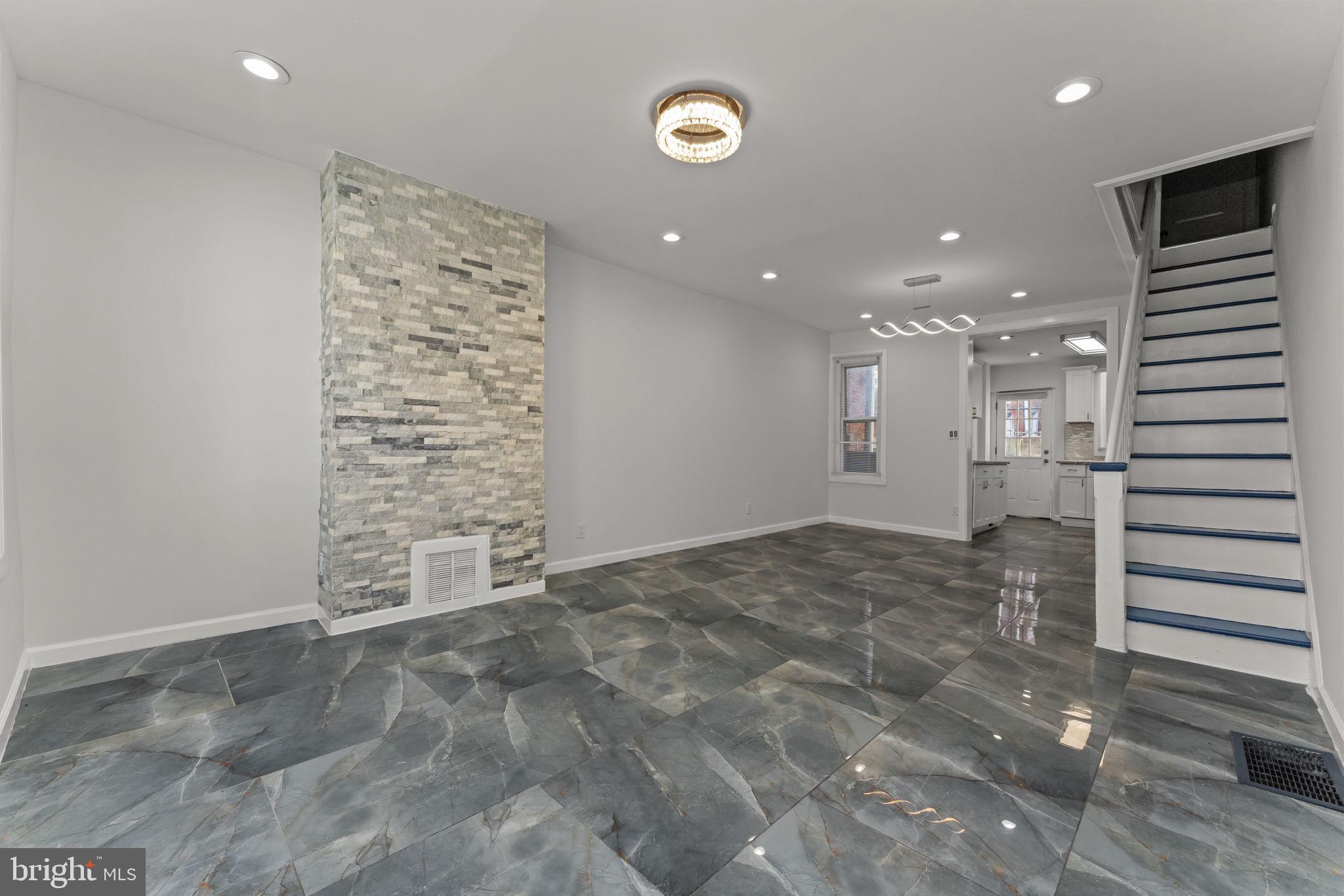 POINT BREEZE - Residential