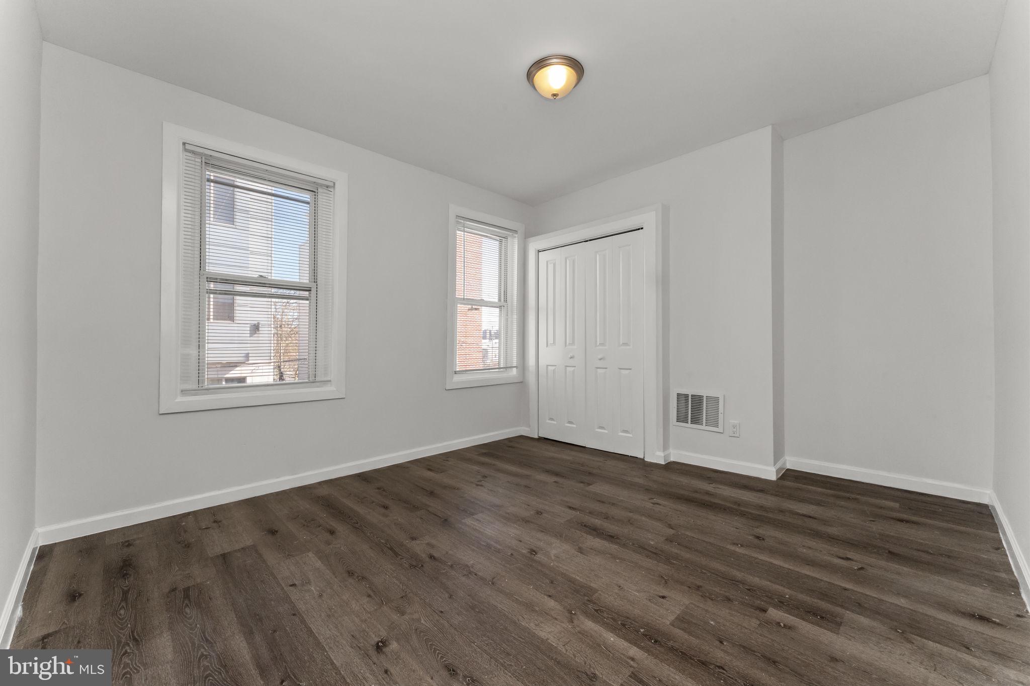 POINT BREEZE - Residential