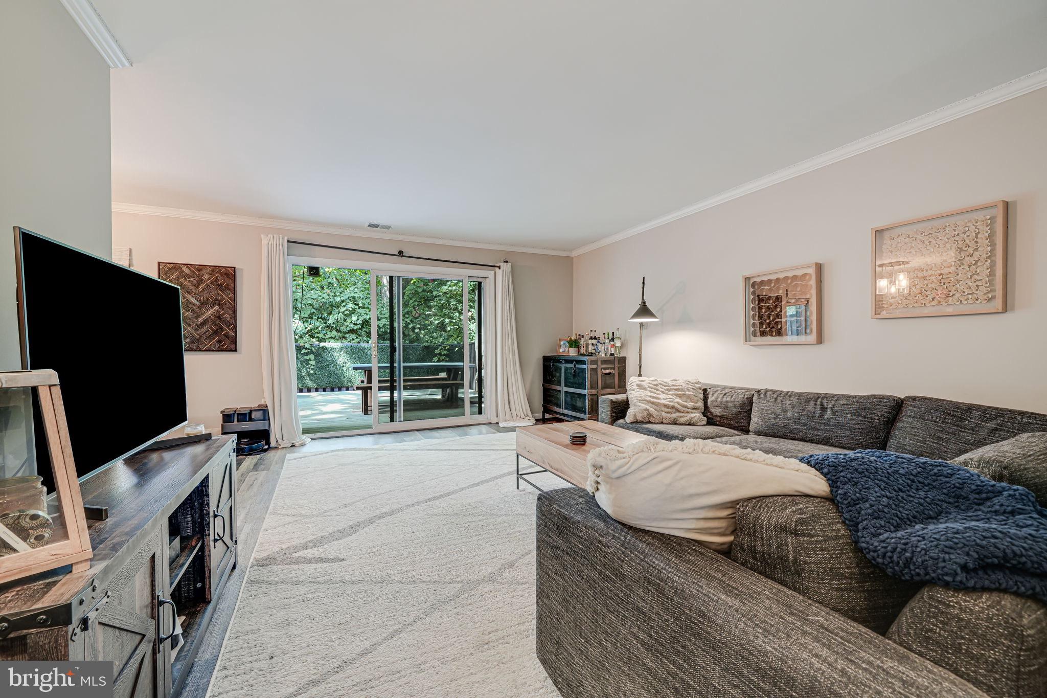 IVY OAK - Residential