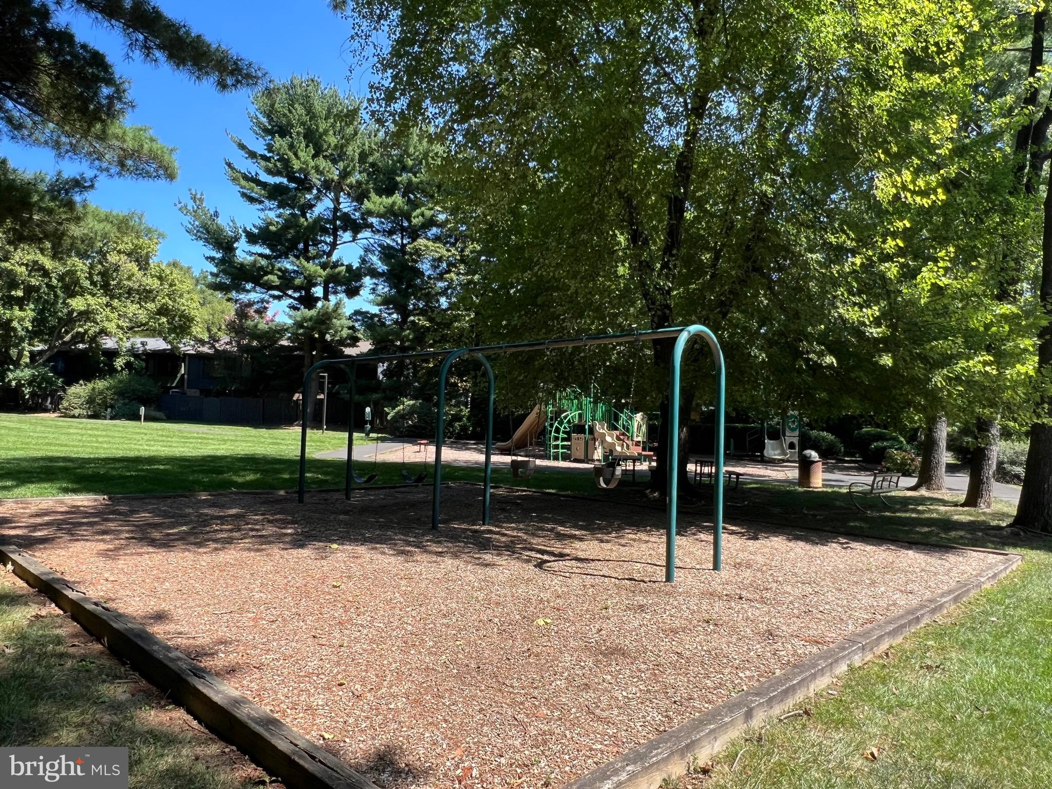 IVY OAK - Residential