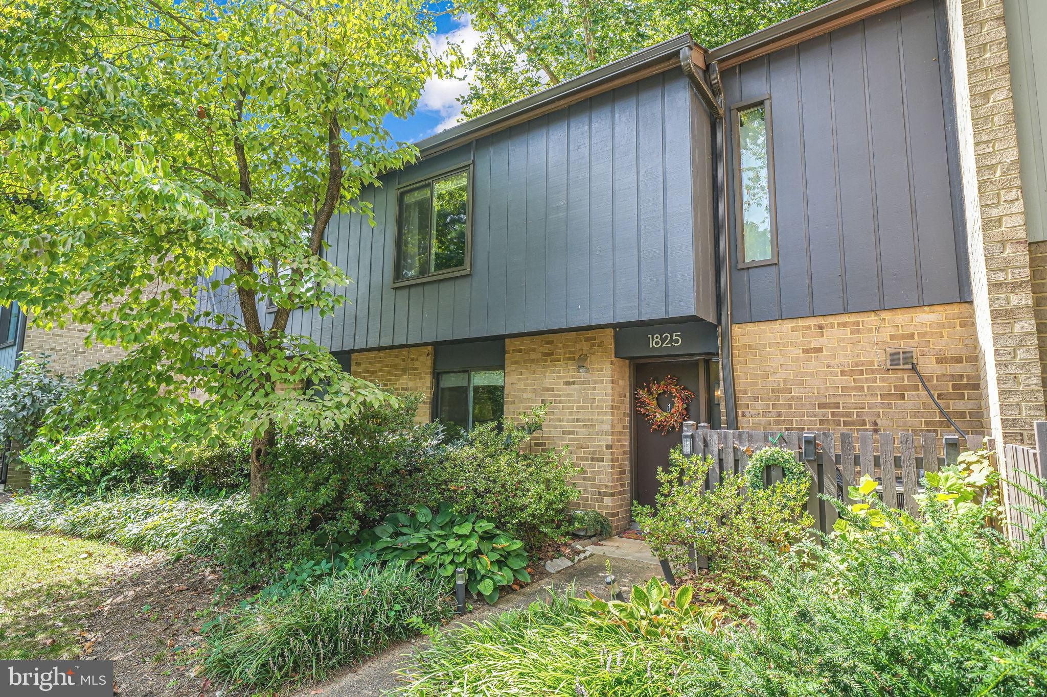 IVY OAK - Residential