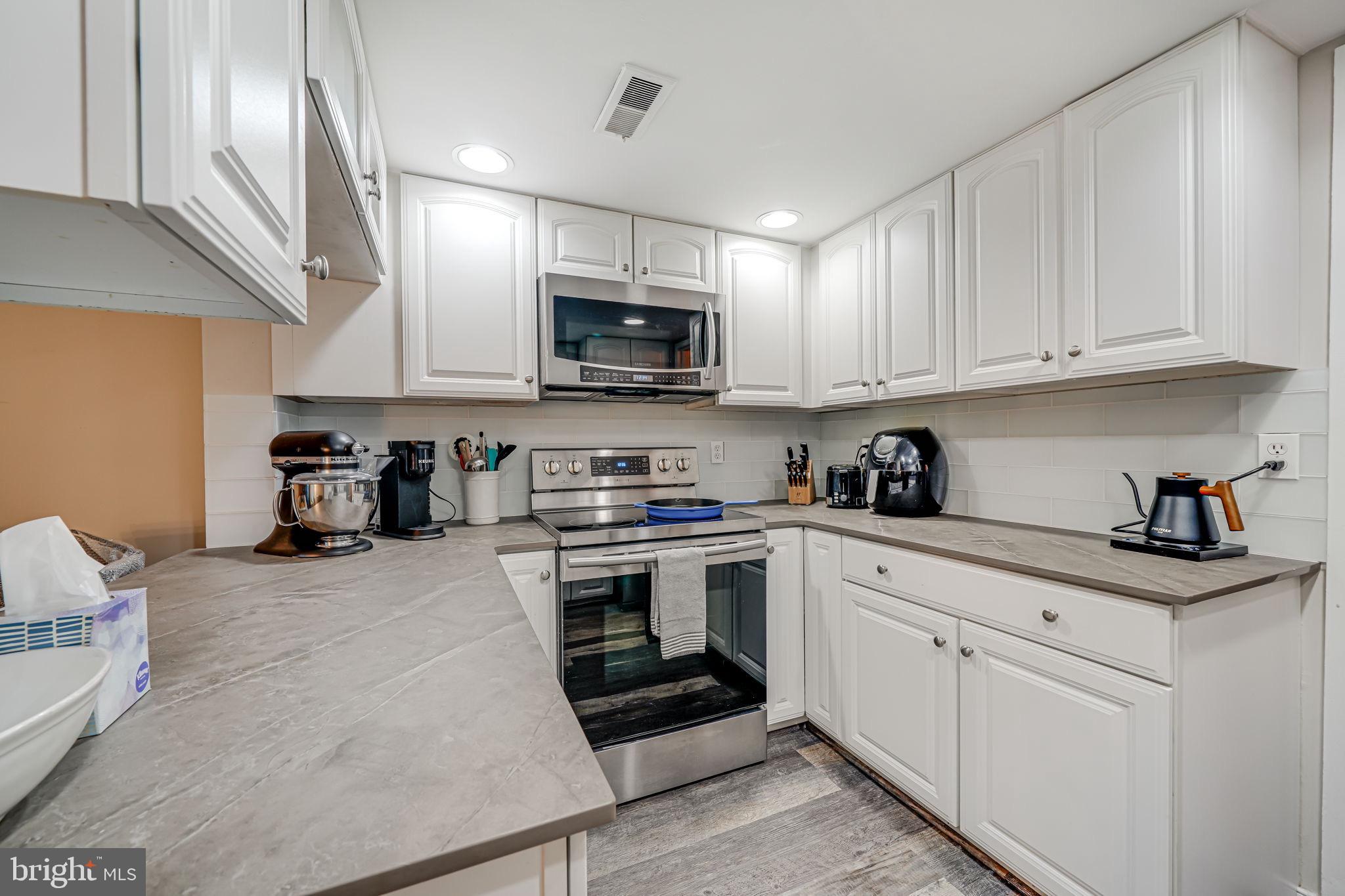 IVY OAK - Residential