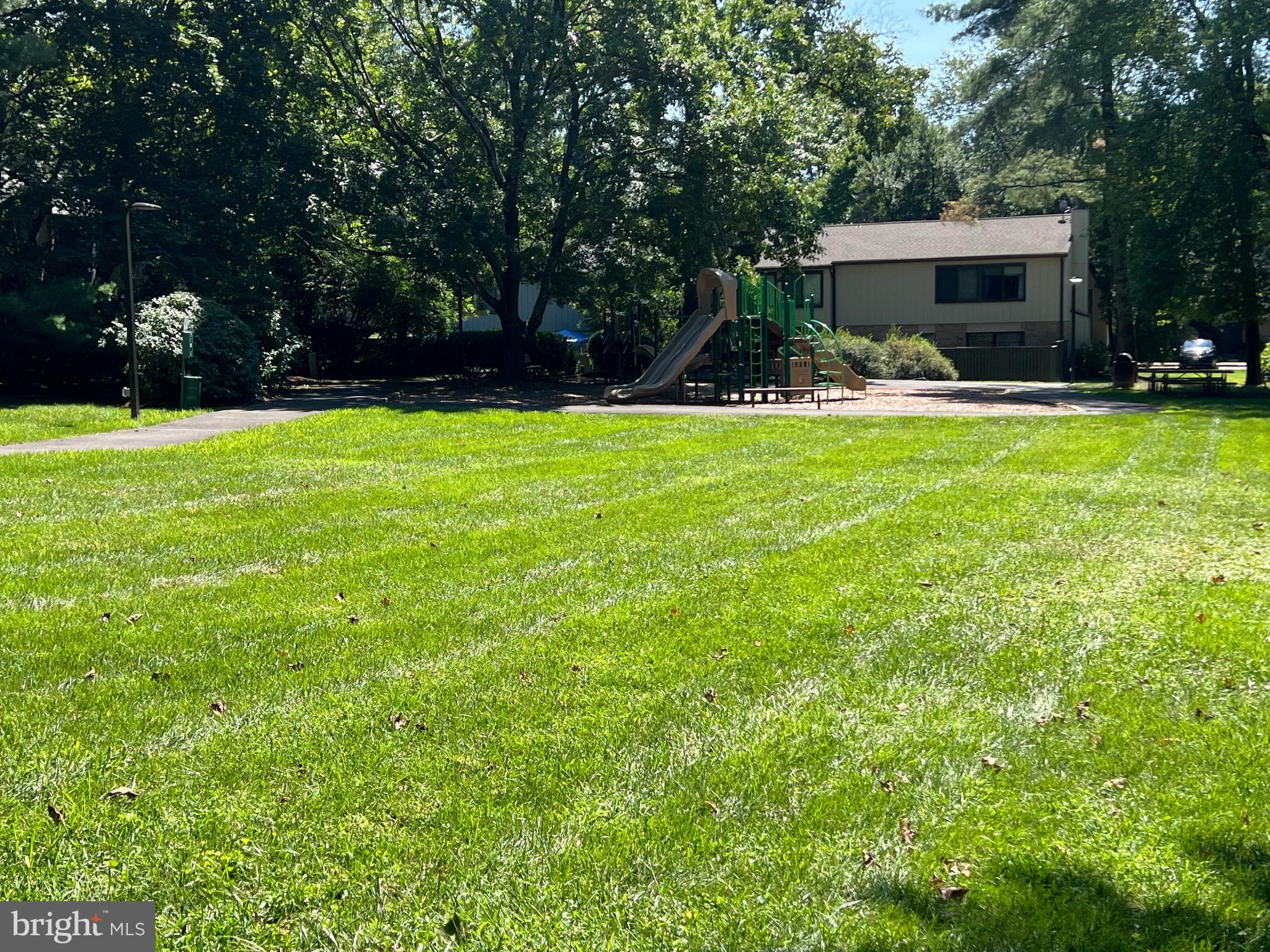 IVY OAK - Residential