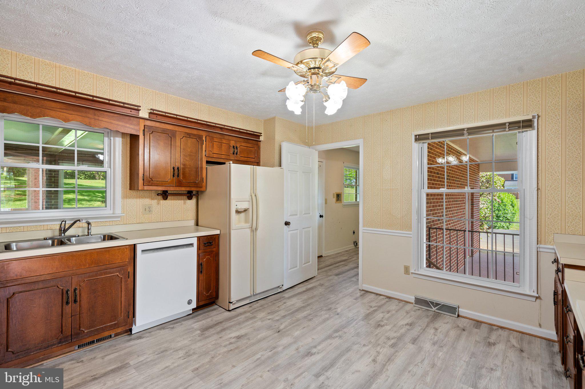 WINFREY CARLETON HILLS - Residential