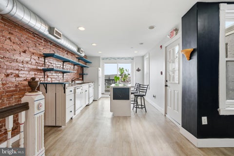 Townhouse For Rent - 651 N 33rd Street #3<br/> PHILADELPHIA, PA 19104