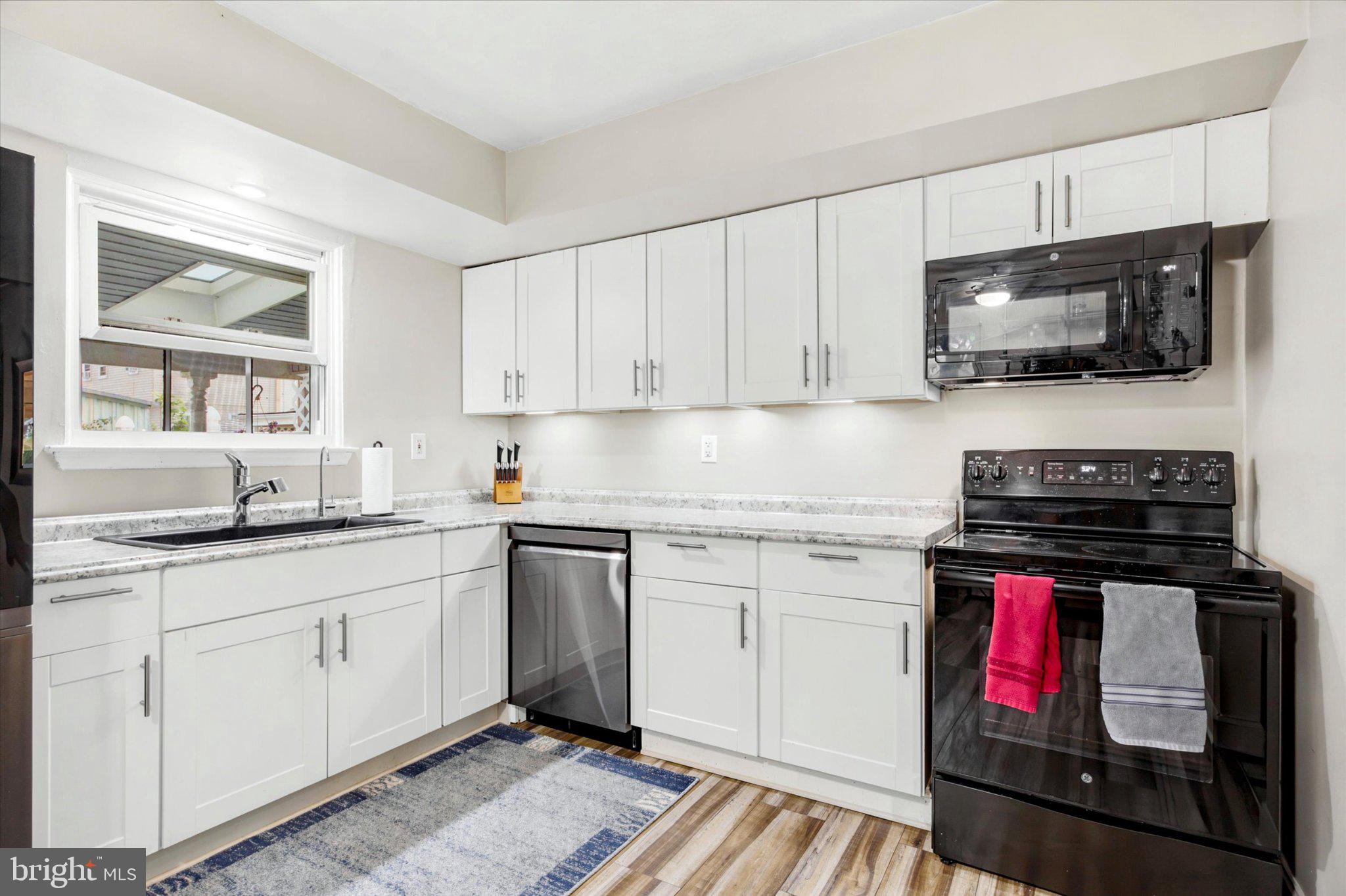 CLIFTON HEIGHTS - Residential