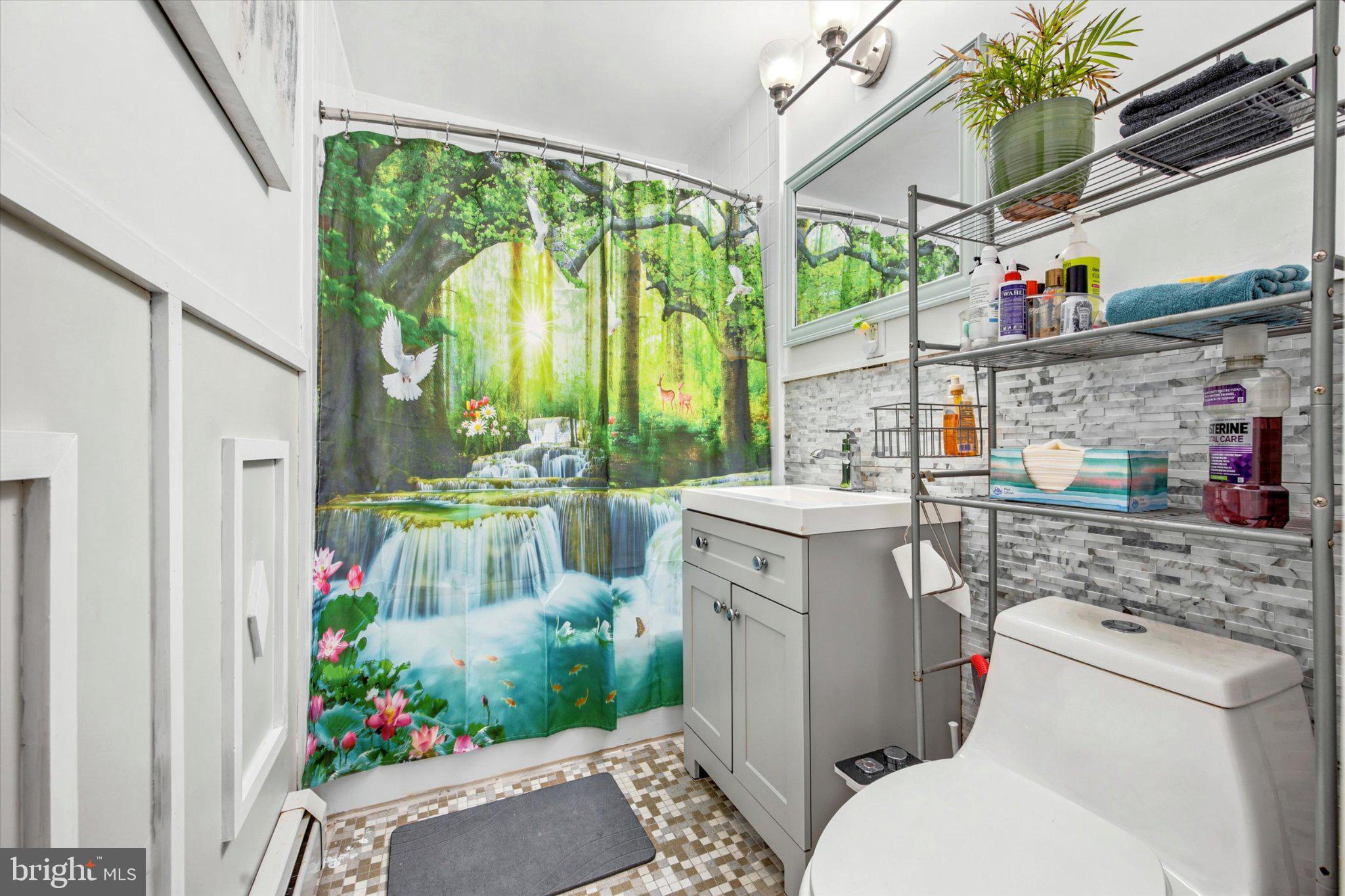 CLIFTON HEIGHTS - Residential