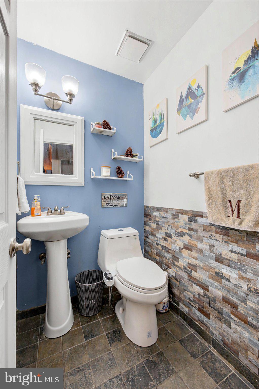 CLIFTON HEIGHTS - Residential