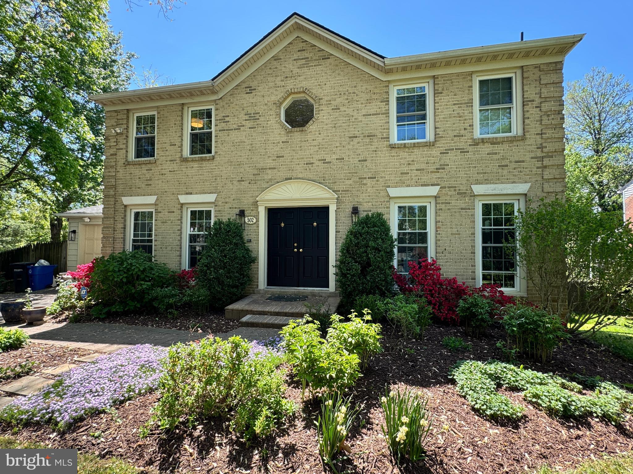 502 WOODLAND COURT NW