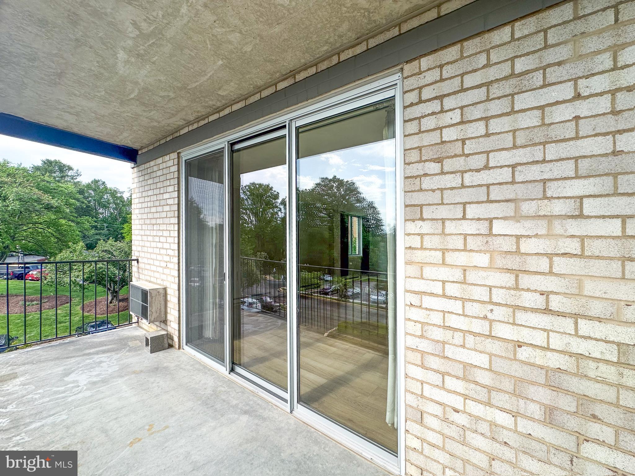 BARCROFT HILLS - Residential