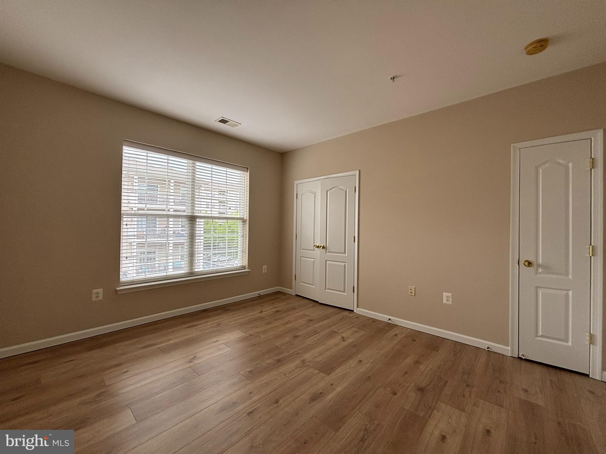 THE RESERVE CONDOMINIUMS - Residential Lease