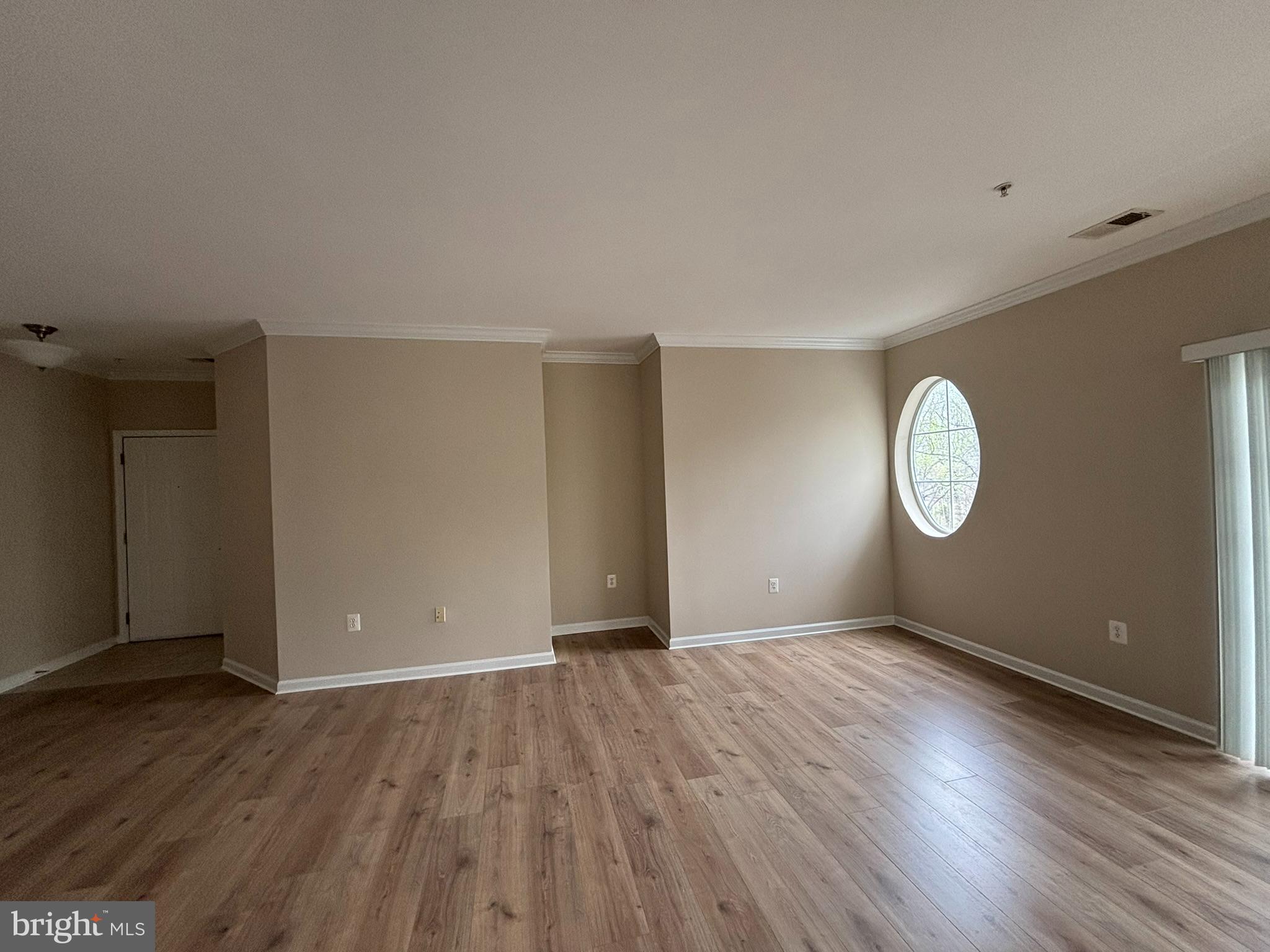 THE RESERVE CONDOMINIUMS - Residential Lease