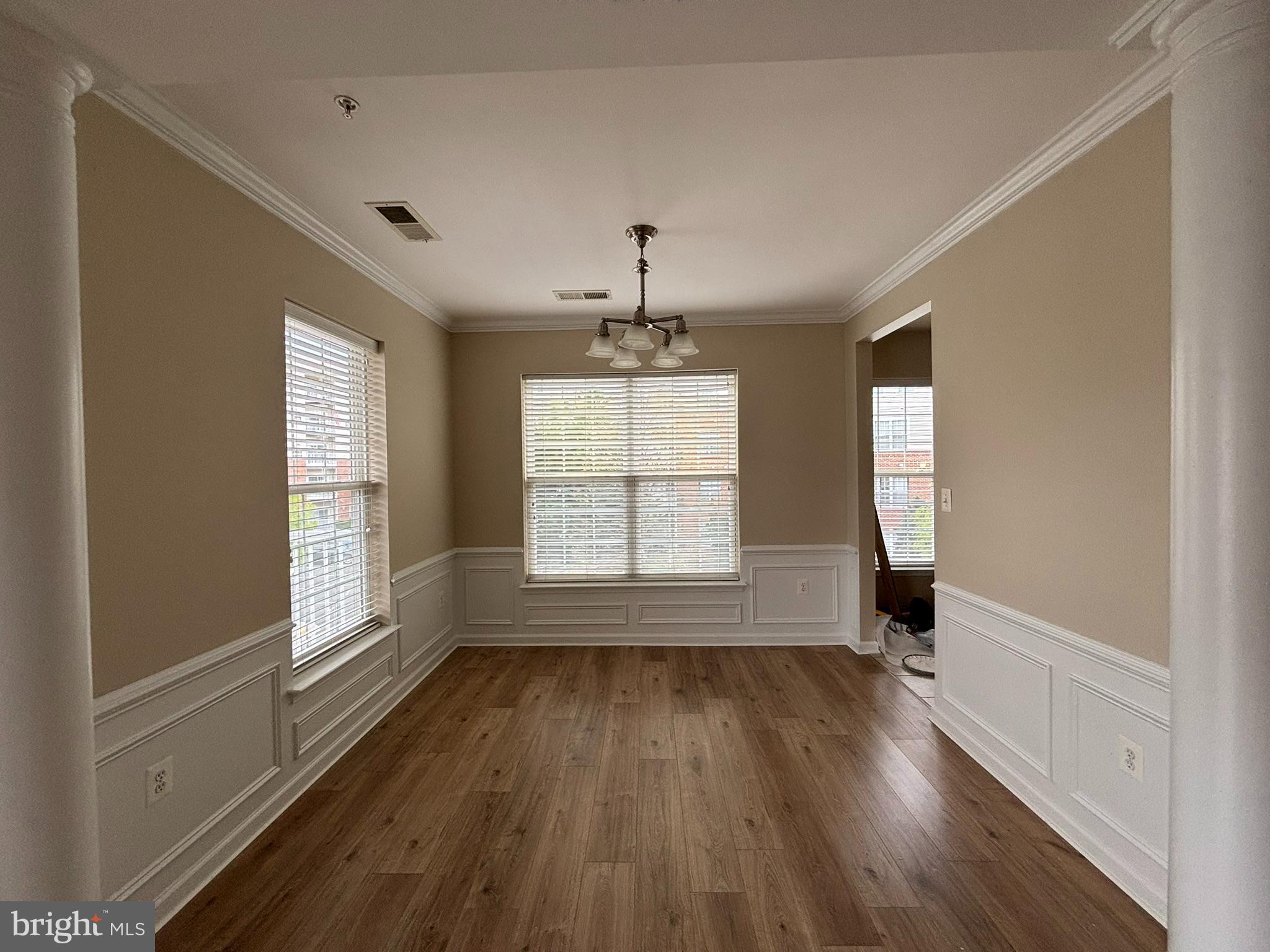 THE RESERVE CONDOMINIUMS - Residential Lease