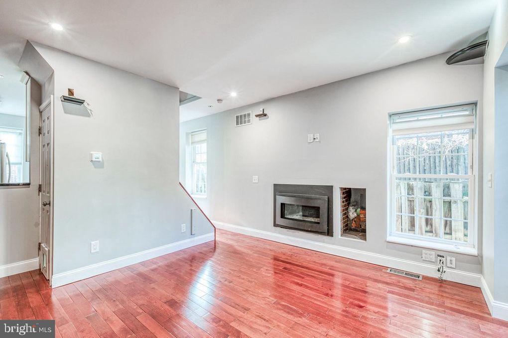 FITLER SQUARE - Residential Lease