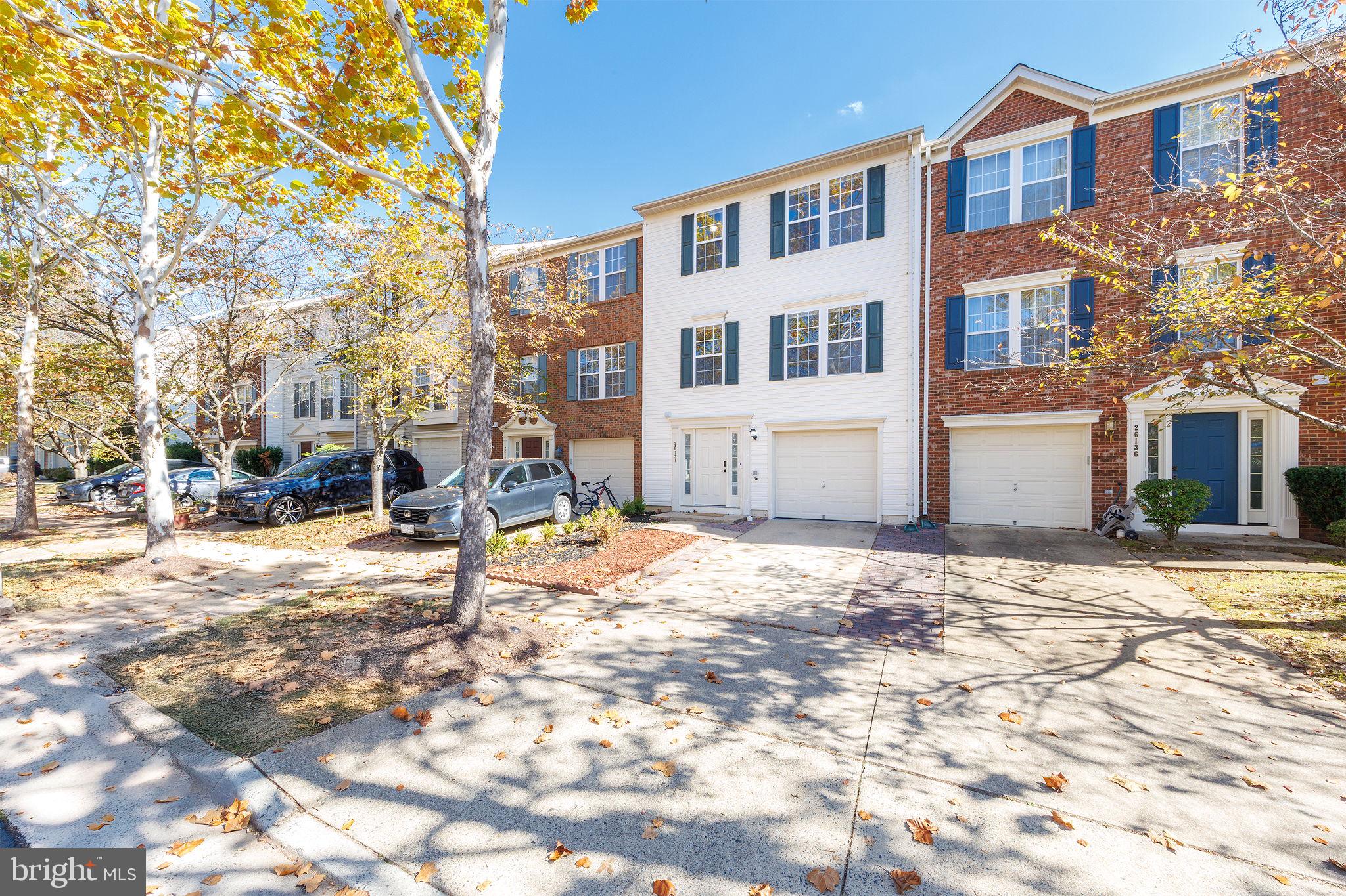 SOUTH RIDING - Residential