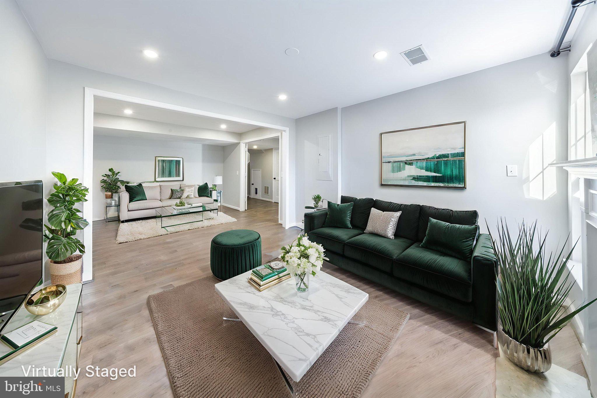 SOUTH RIDING - Residential