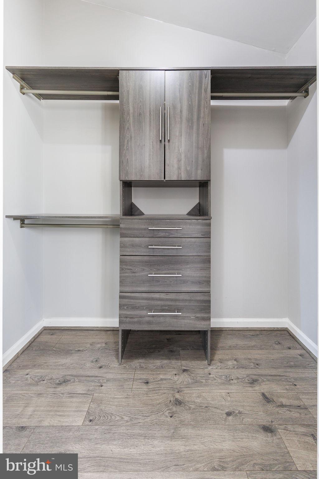 SOUTH RIDING - Residential