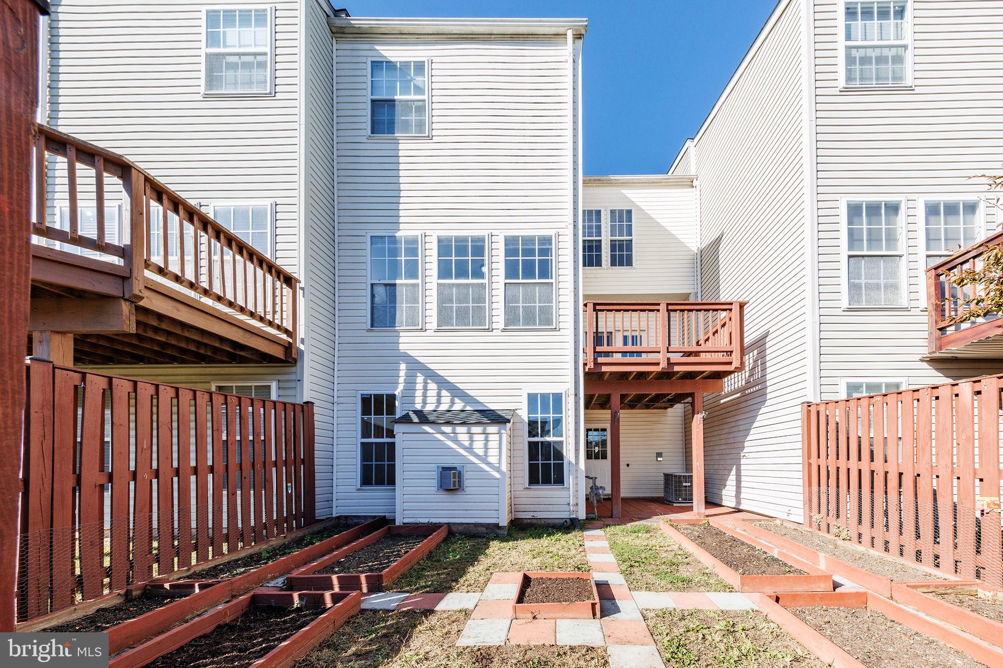 SOUTH RIDING - Residential