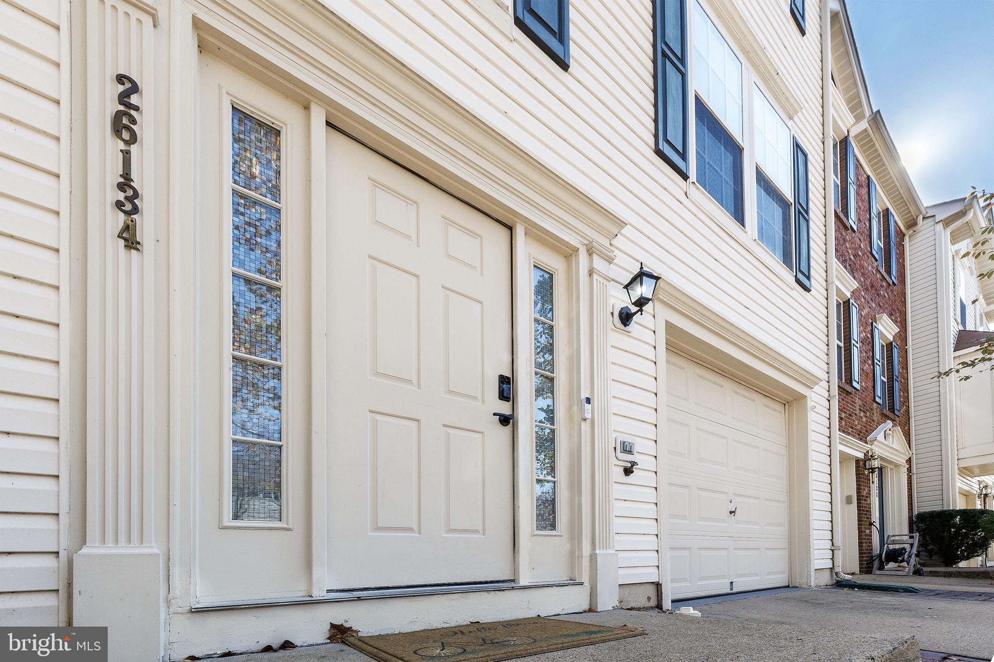 SOUTH RIDING - Residential