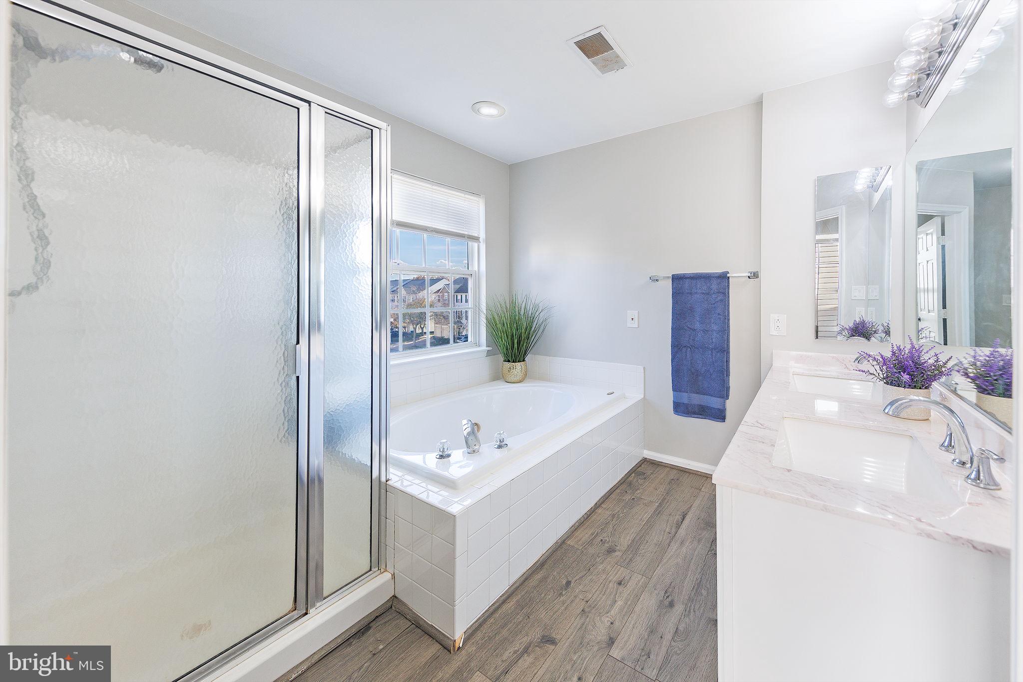 SOUTH RIDING - Residential