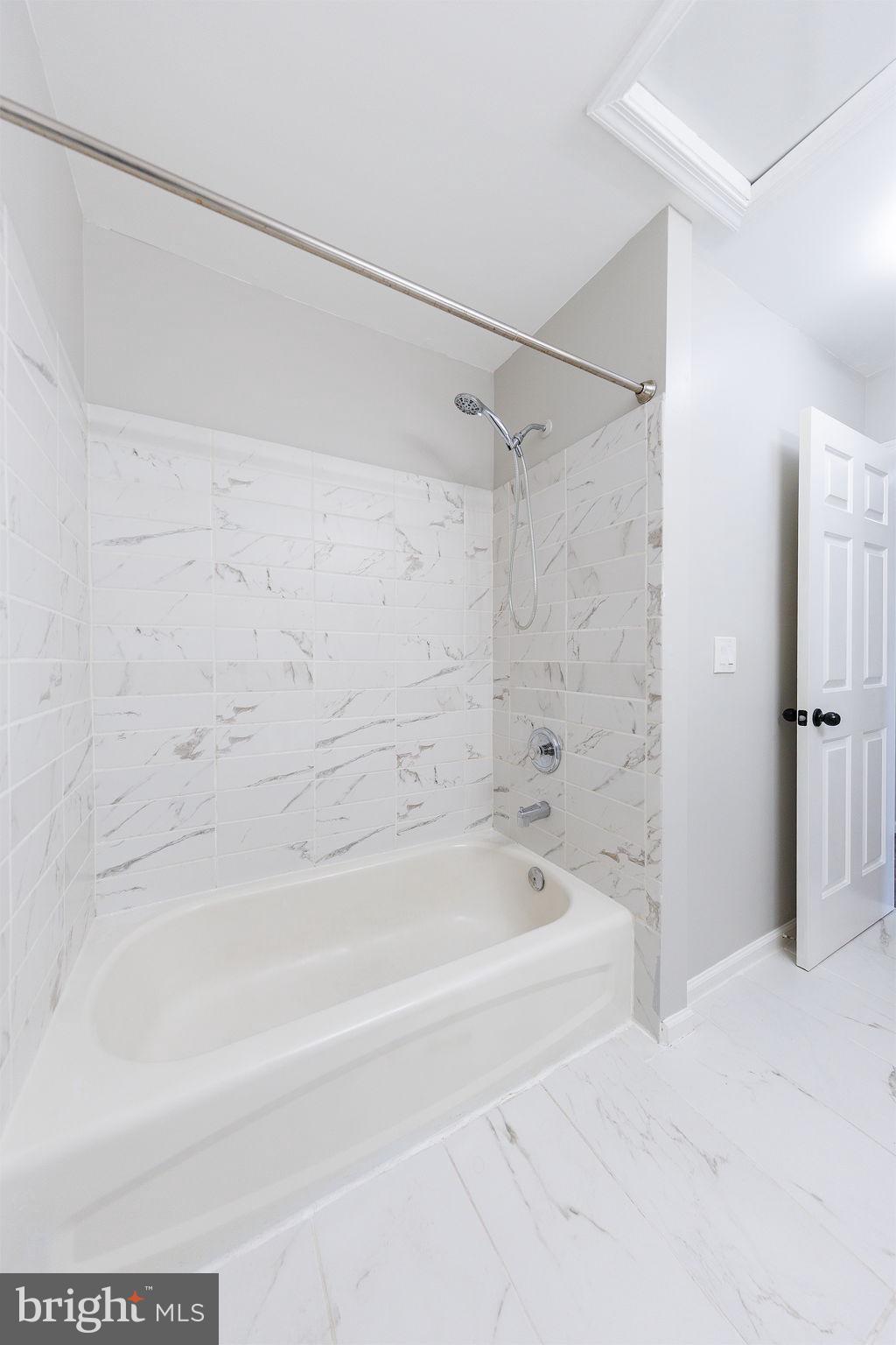 SOUTH RIDING - Residential