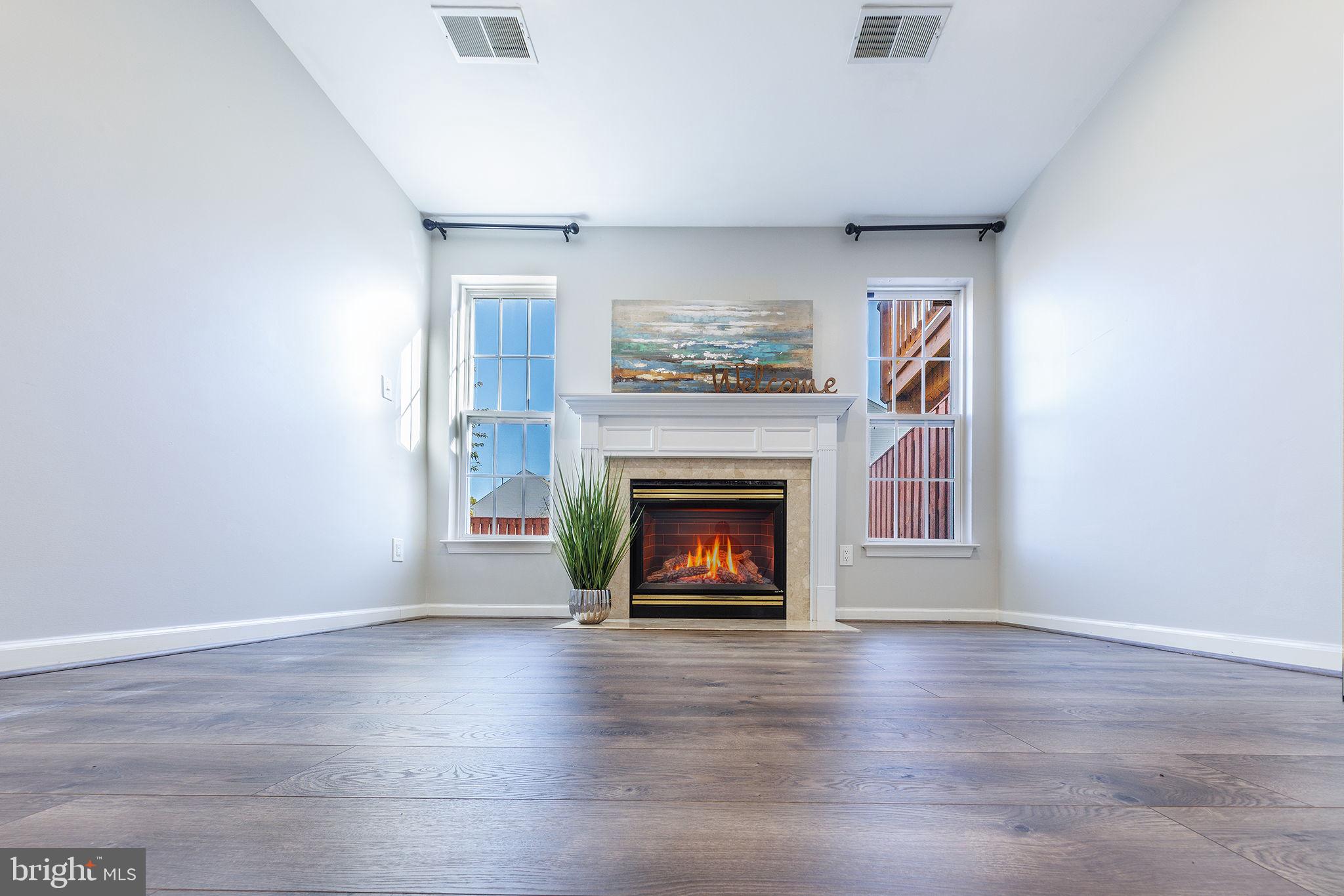 SOUTH RIDING - Residential