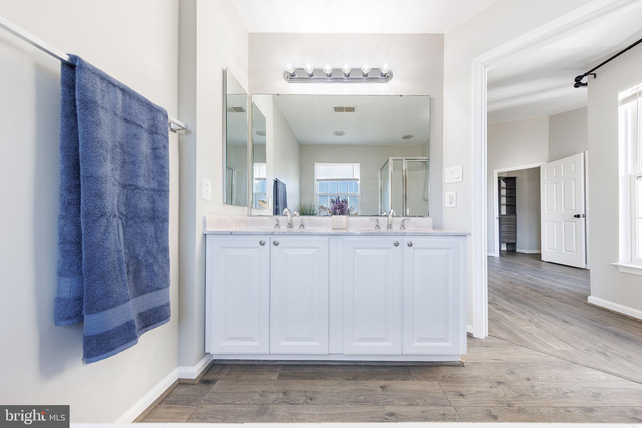 SOUTH RIDING - Residential