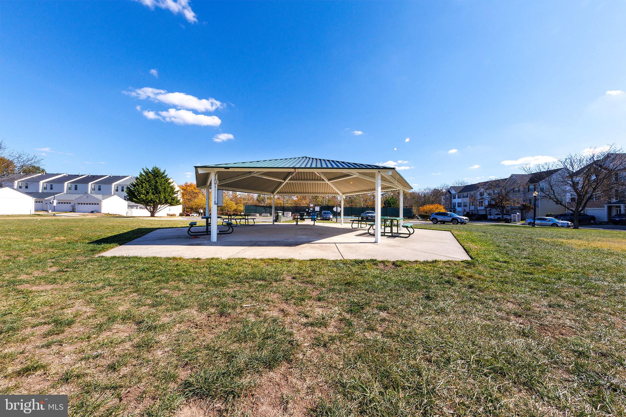 SOUTH RIDING - Residential