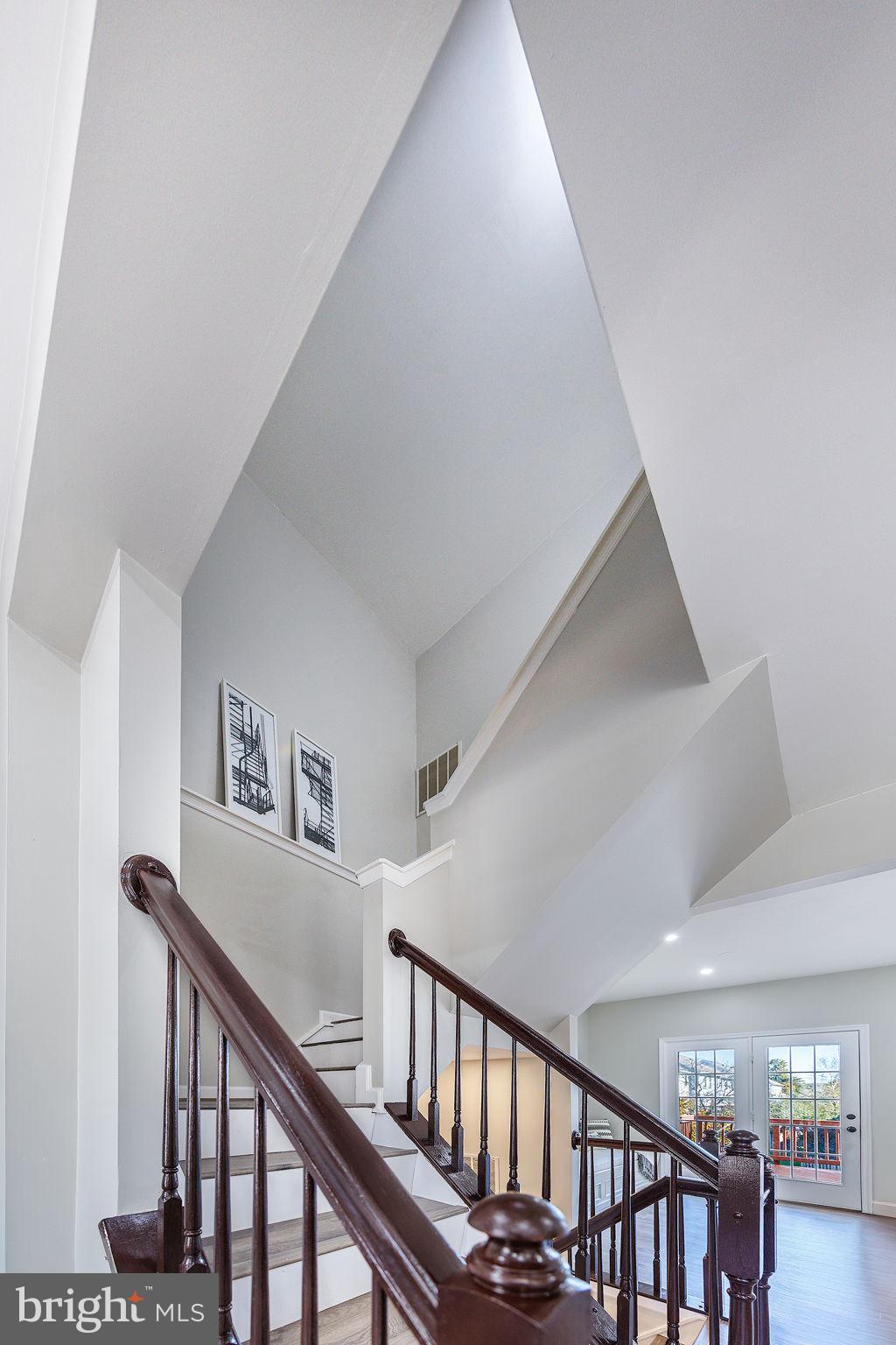 SOUTH RIDING - Residential