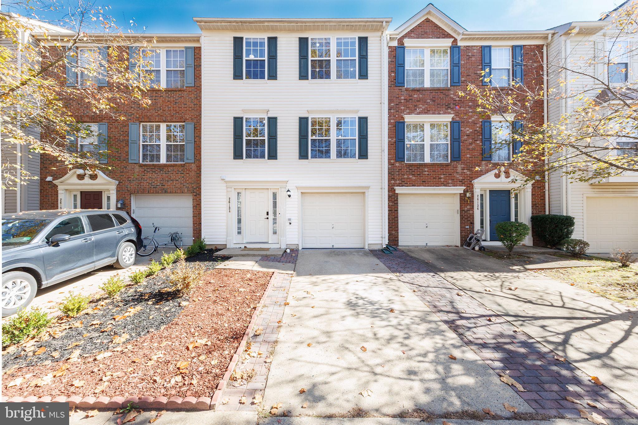 SOUTH RIDING - Residential