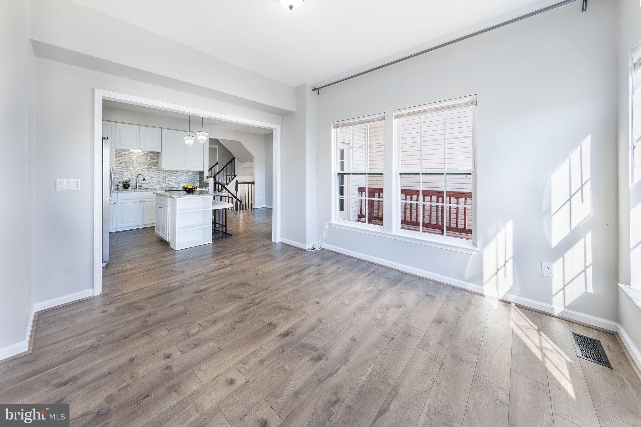 SOUTH RIDING - Residential