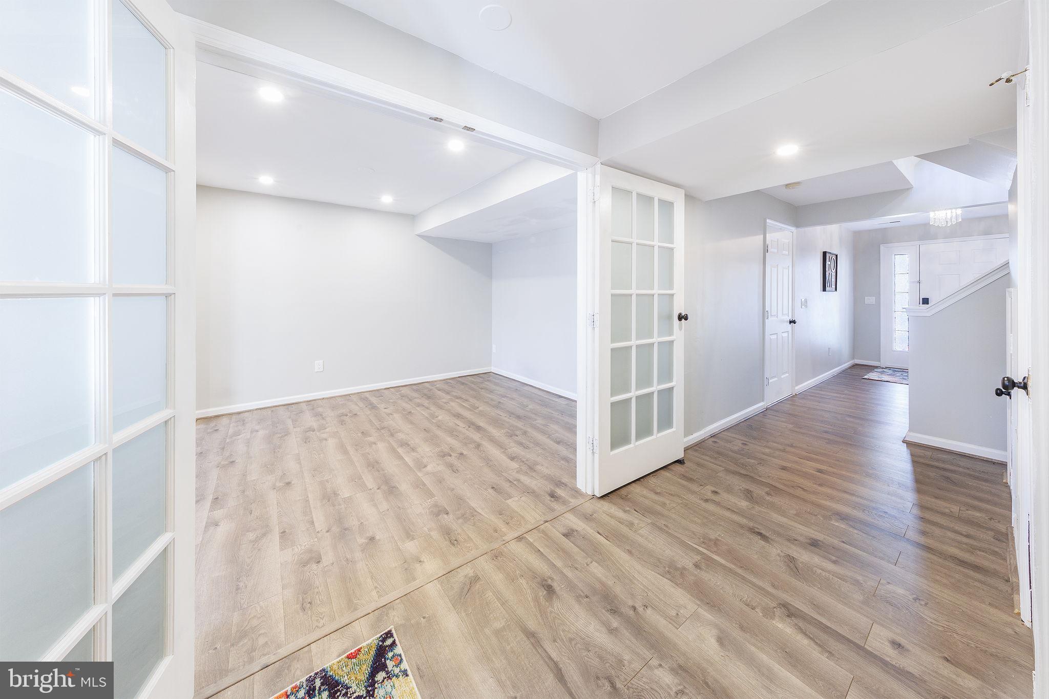 SOUTH RIDING - Residential