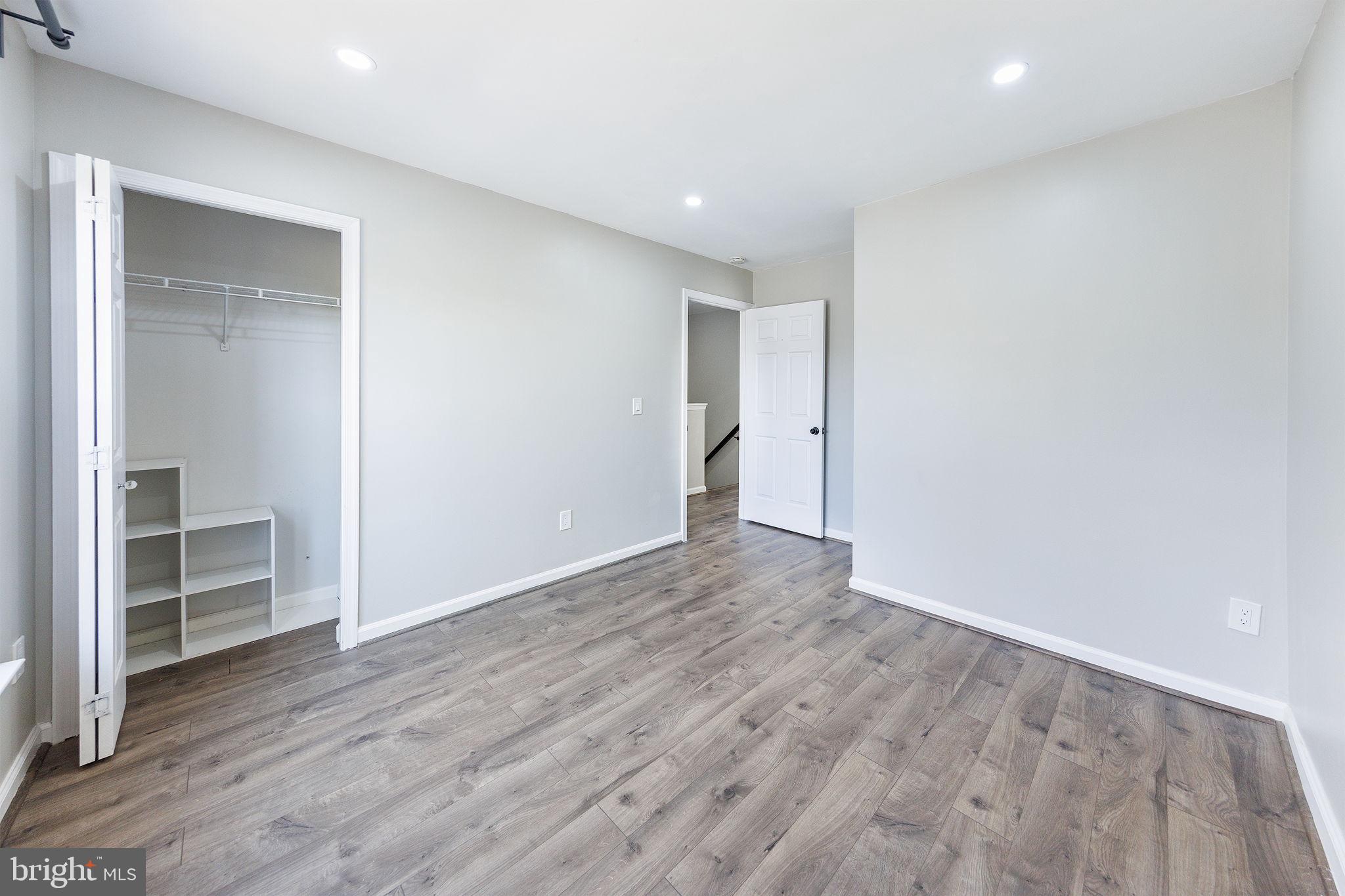 SOUTH RIDING - Residential