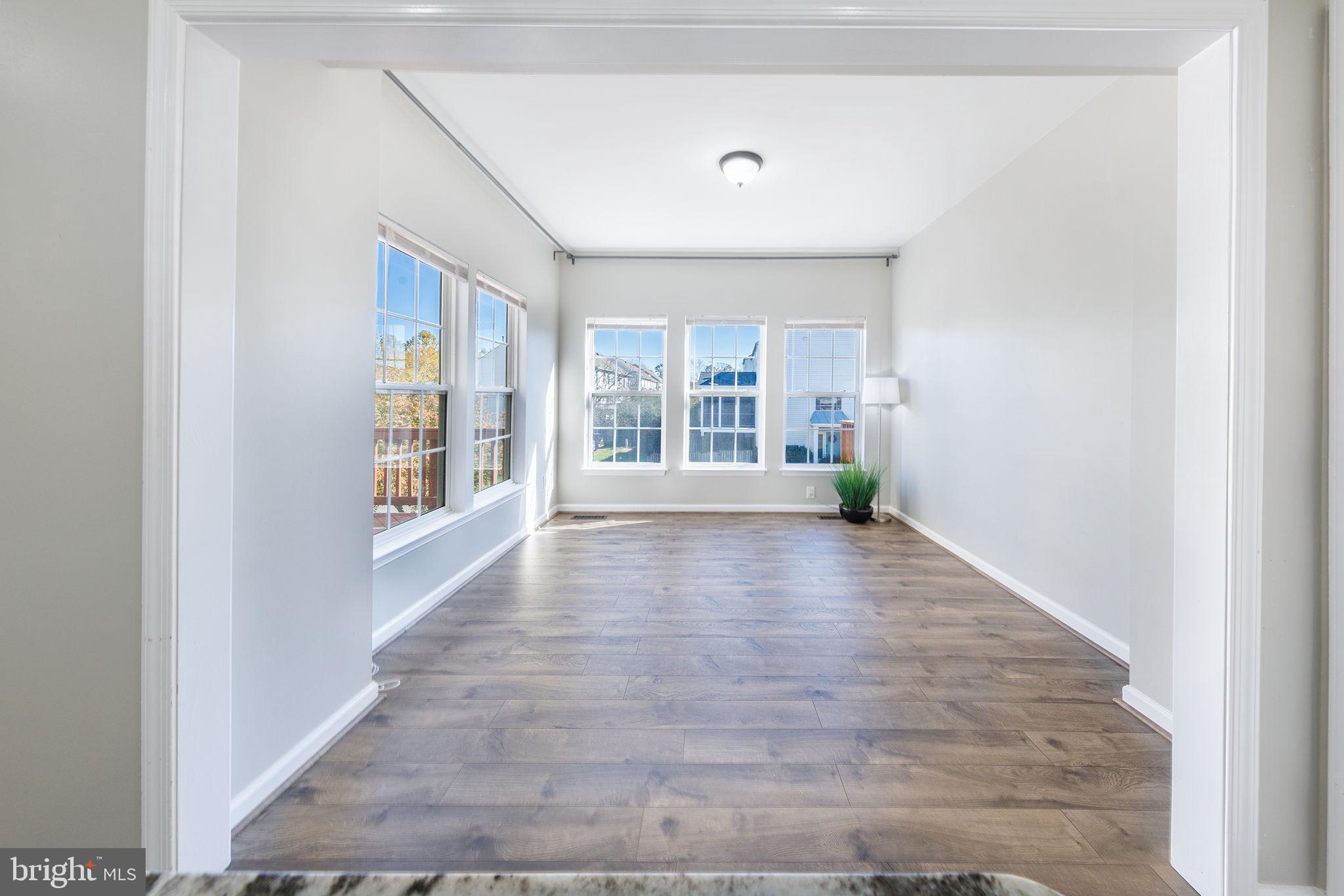 SOUTH RIDING - Residential