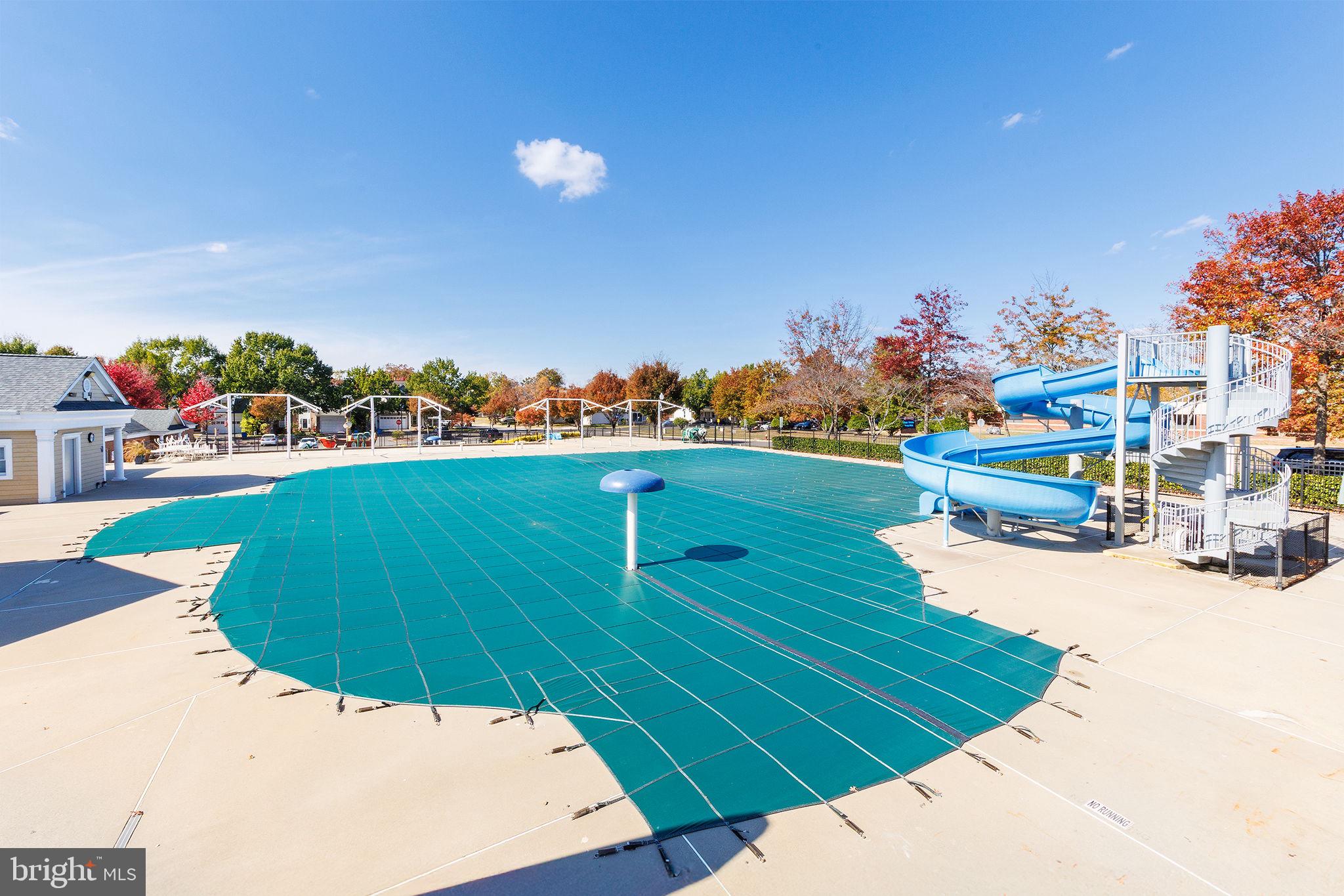 SOUTH RIDING - Residential