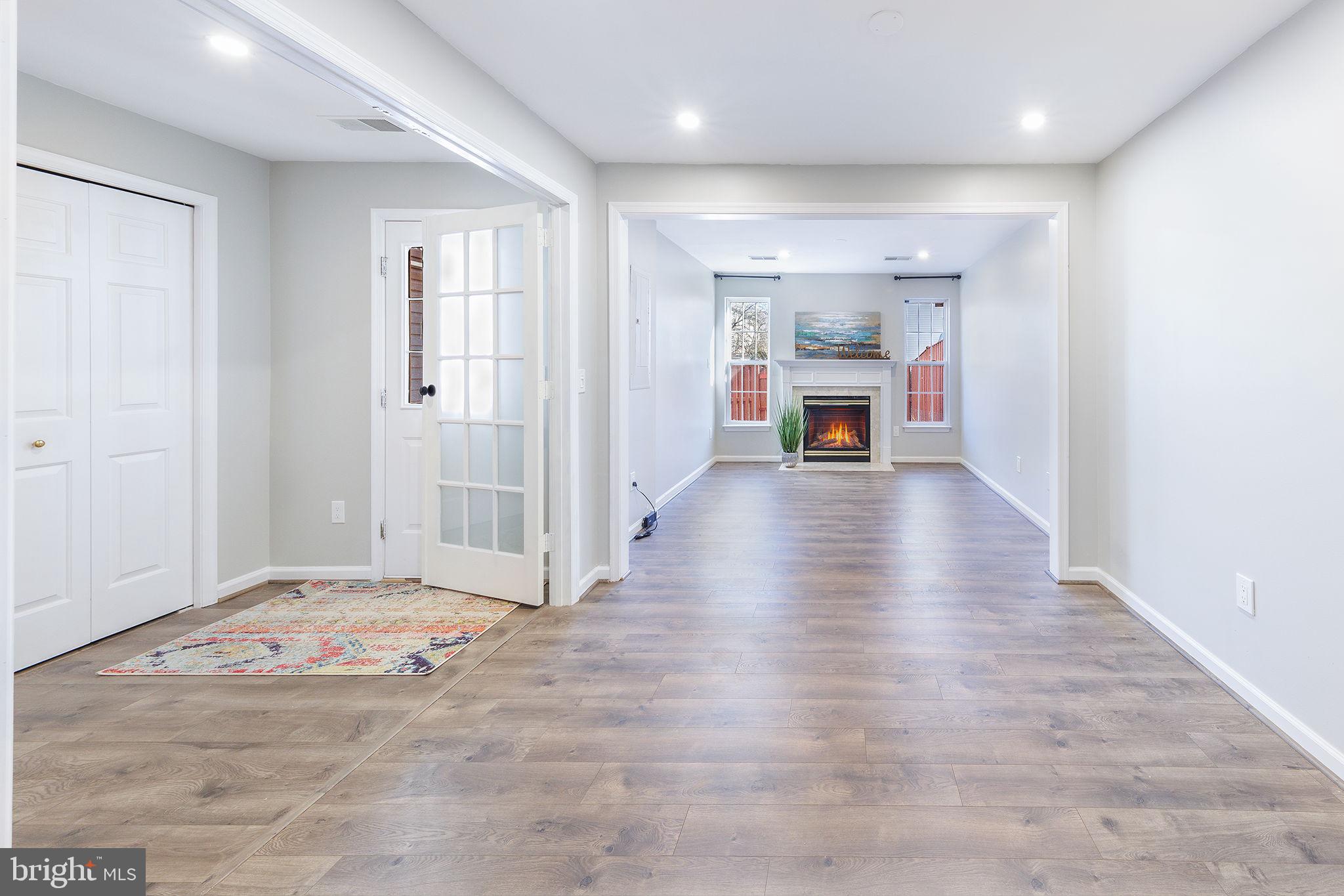 SOUTH RIDING - Residential