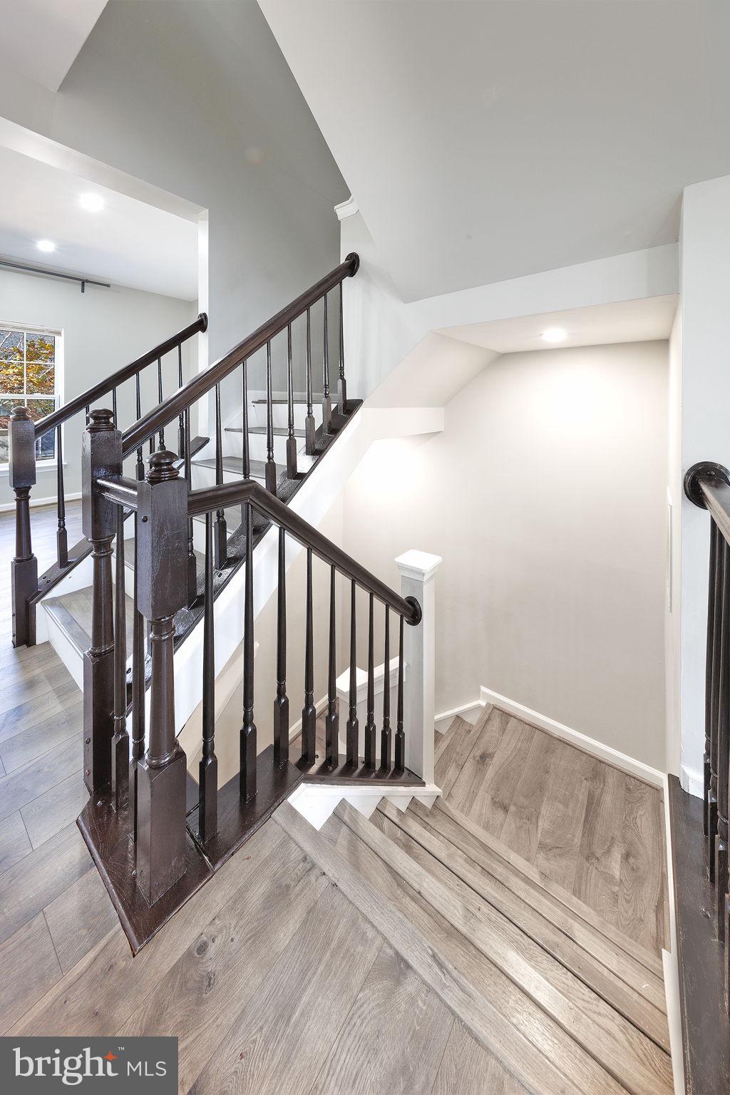 SOUTH RIDING - Residential