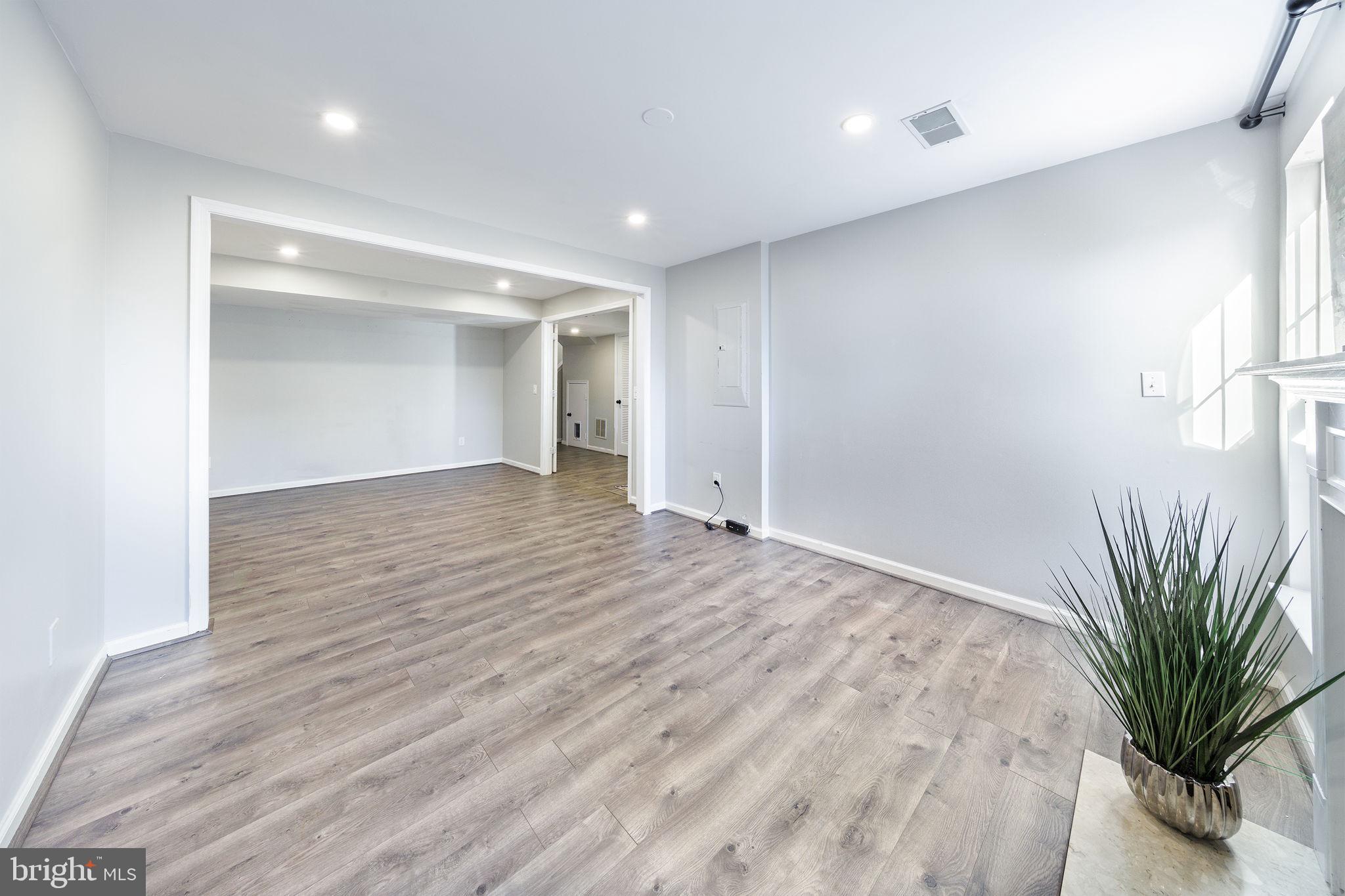 SOUTH RIDING - Residential