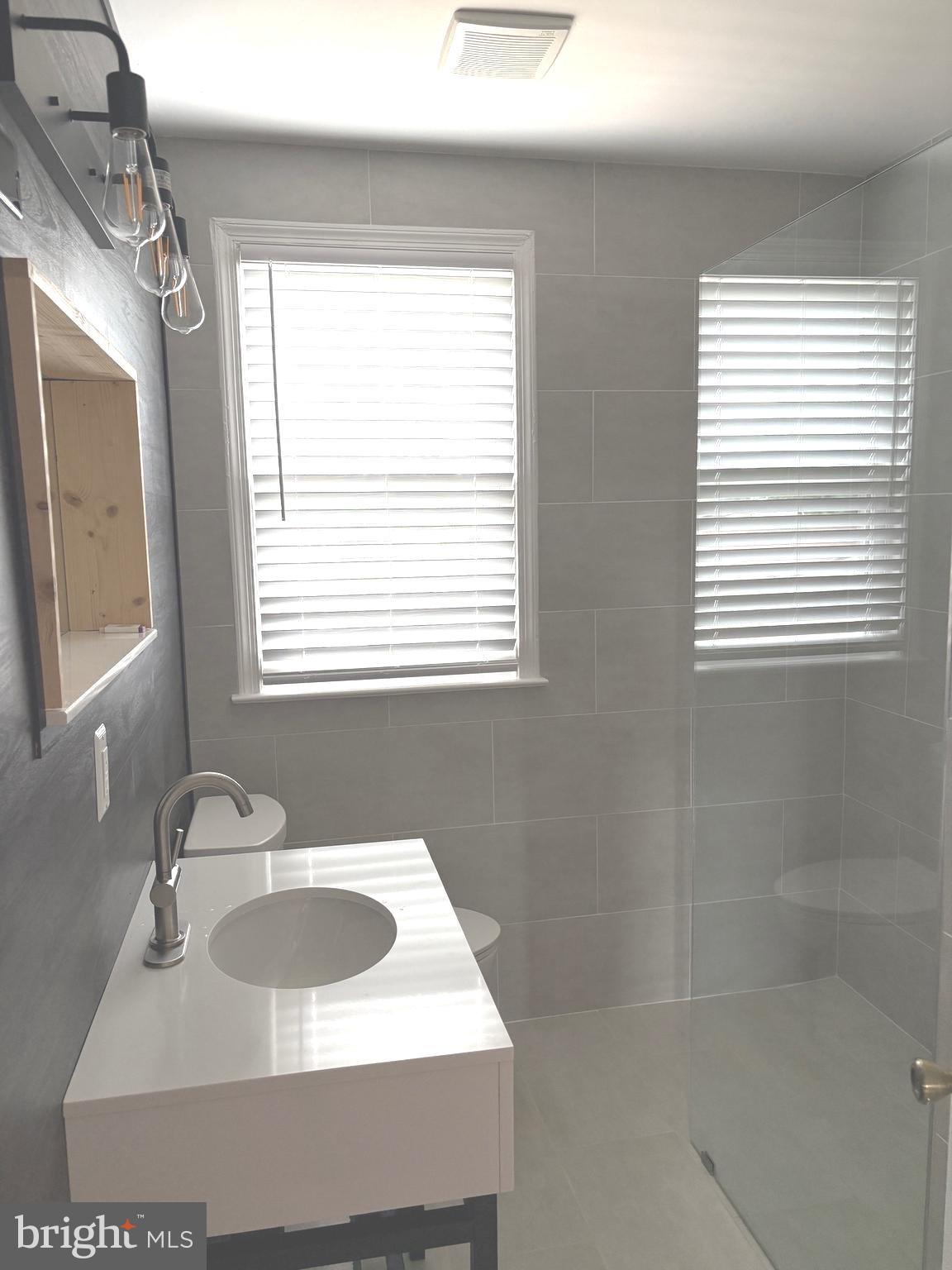 BLOOMFIELD - Residential Lease