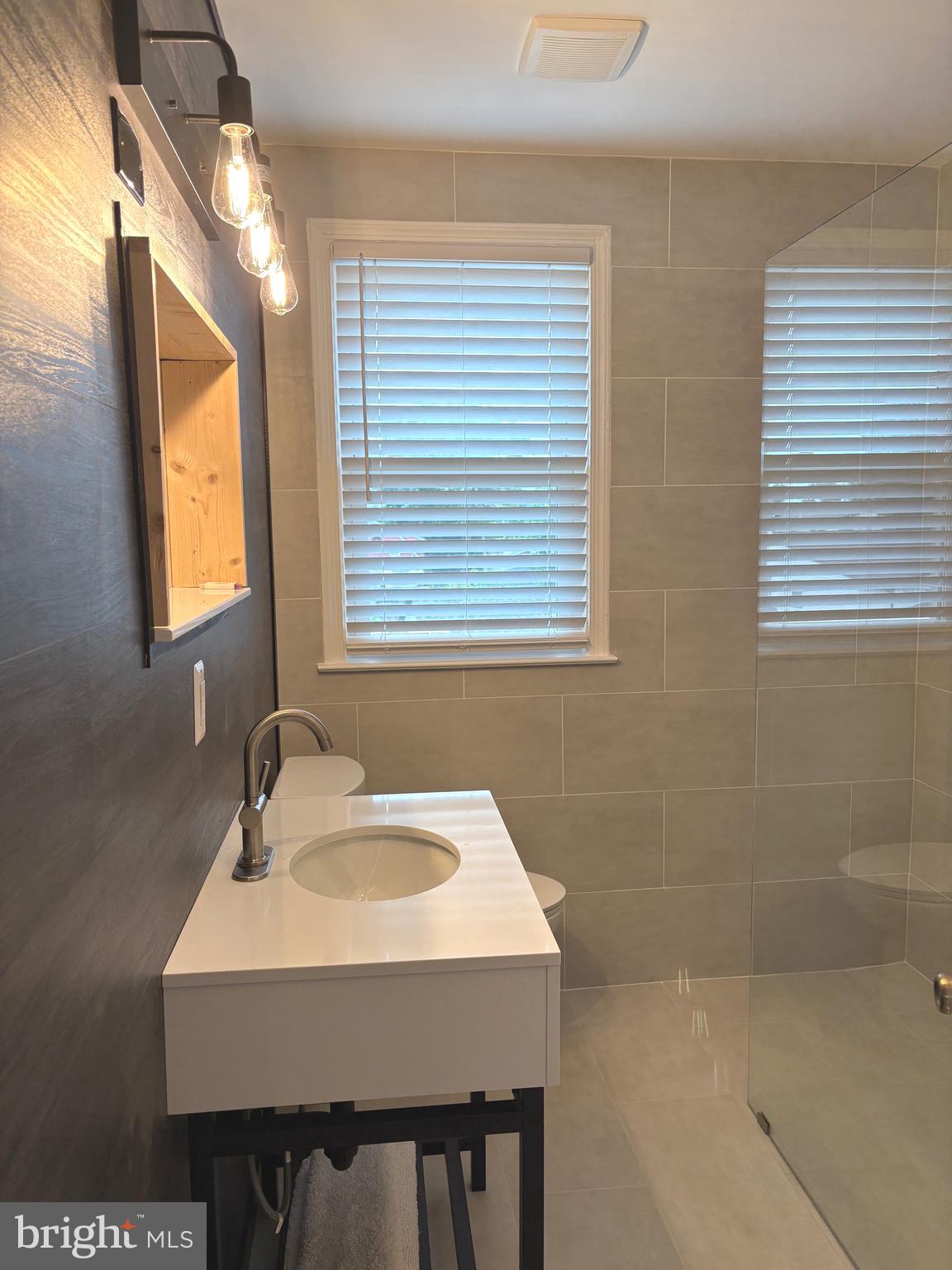 BLOOMFIELD - Residential Lease