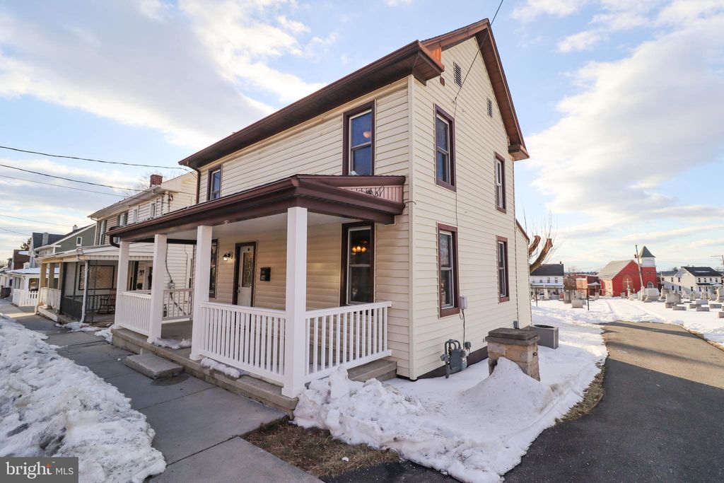 Photo of 34 S Pleasant Avenue, DALLASTOWN, PA 17313 (MLS # PAYK2097592)