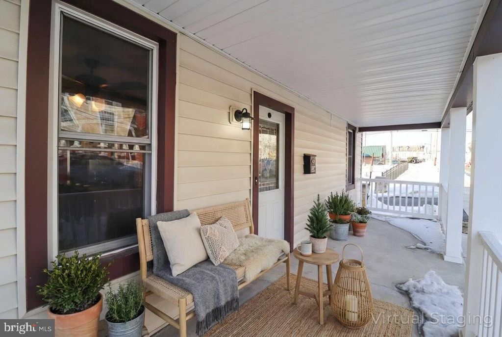 Photo of 34 S Pleasant Avenue, DALLASTOWN, PA 17313 (MLS # PAYK2097592)