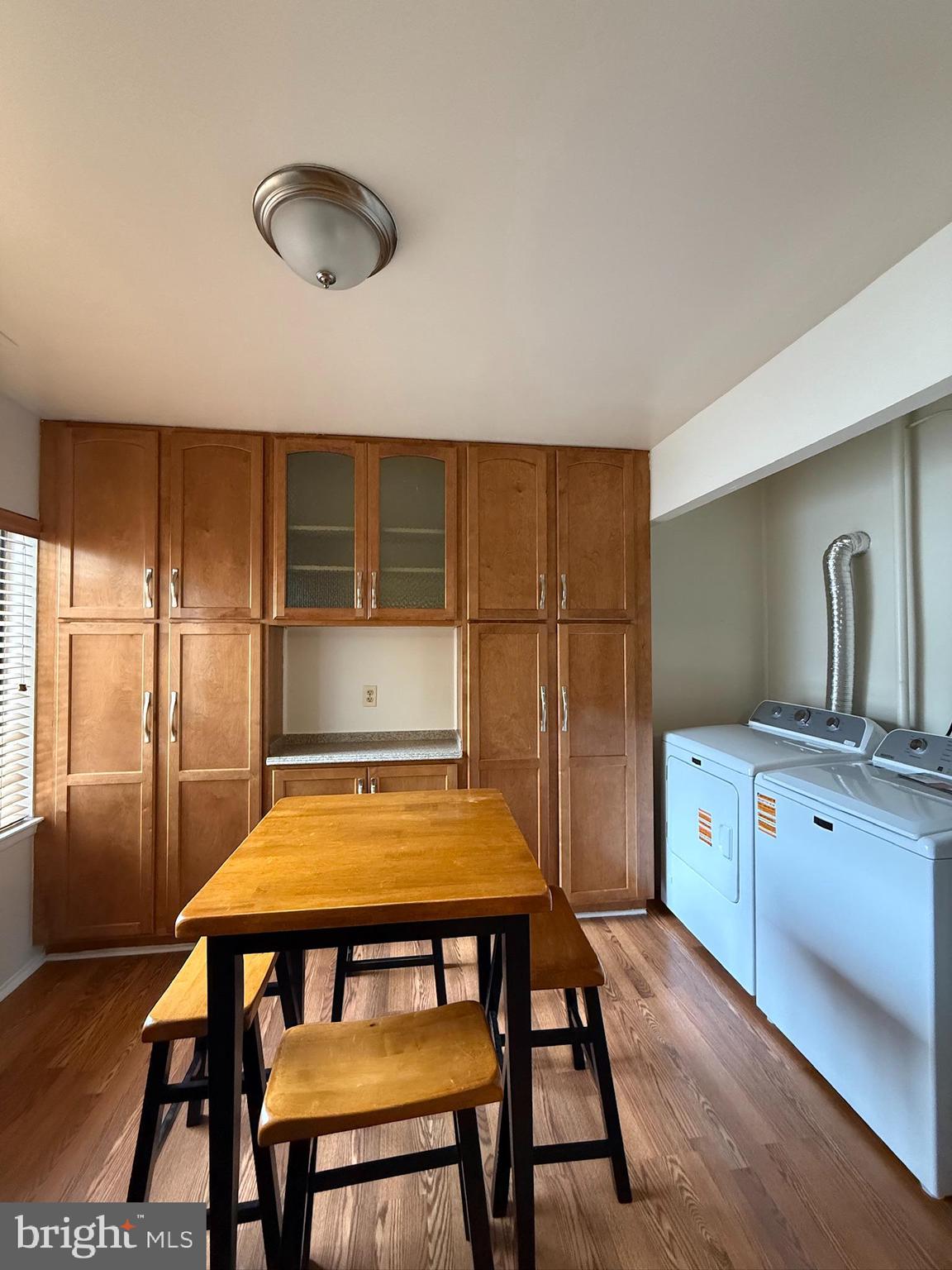 CHERRY GLEN CONDOS - Residential Lease